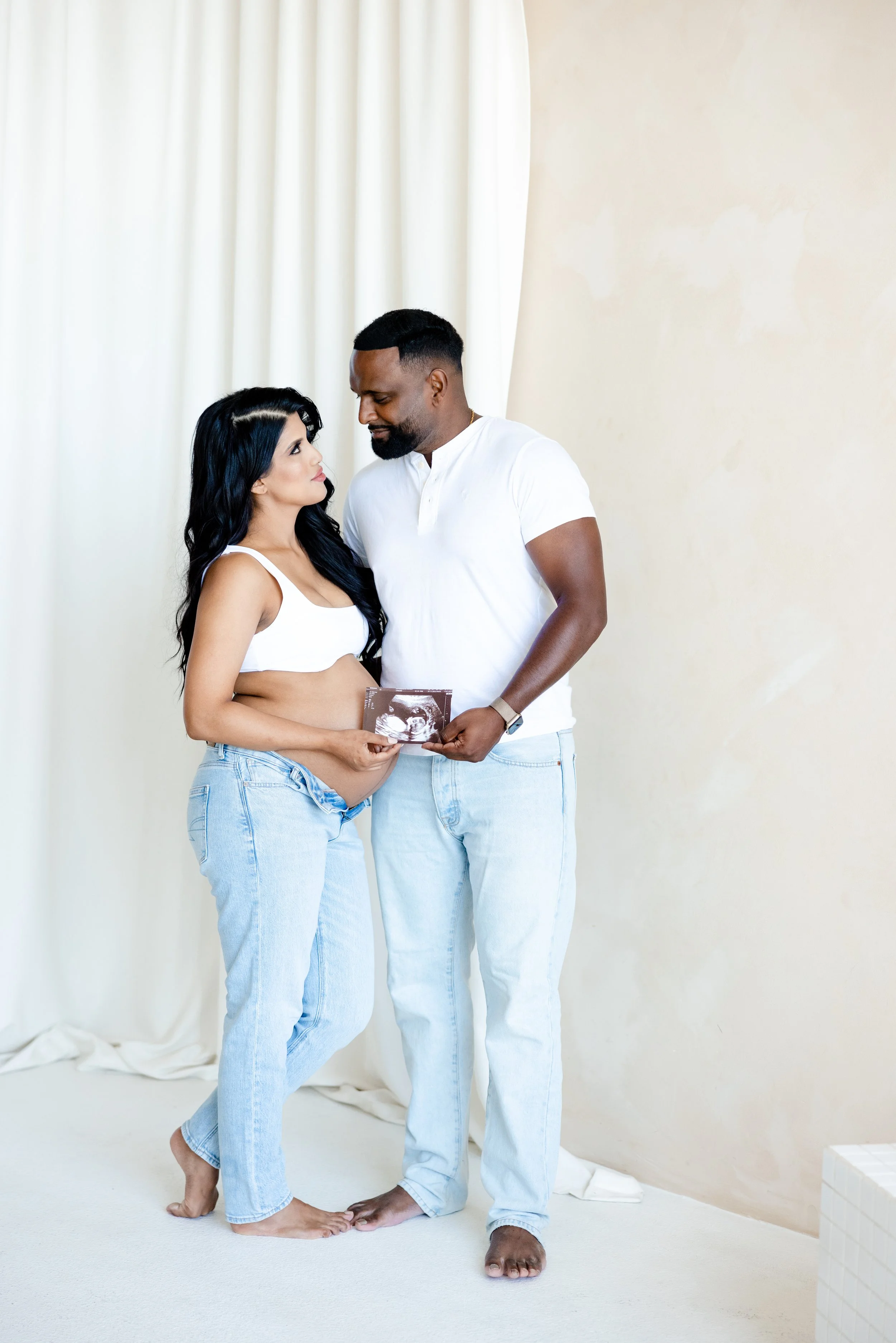 toronto maternity photo fashion