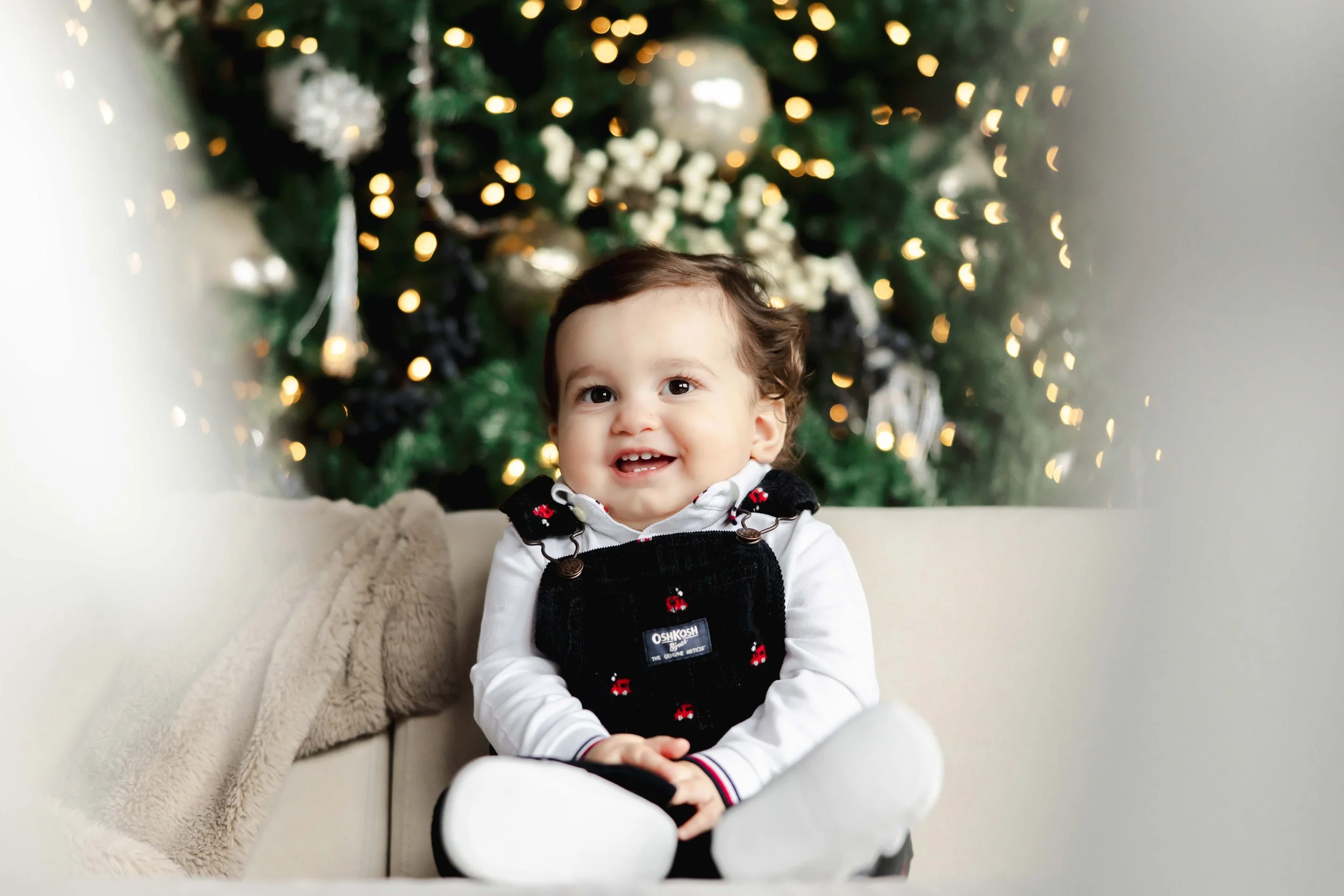Holiday mini session family portrait at Preto Loft Toronto