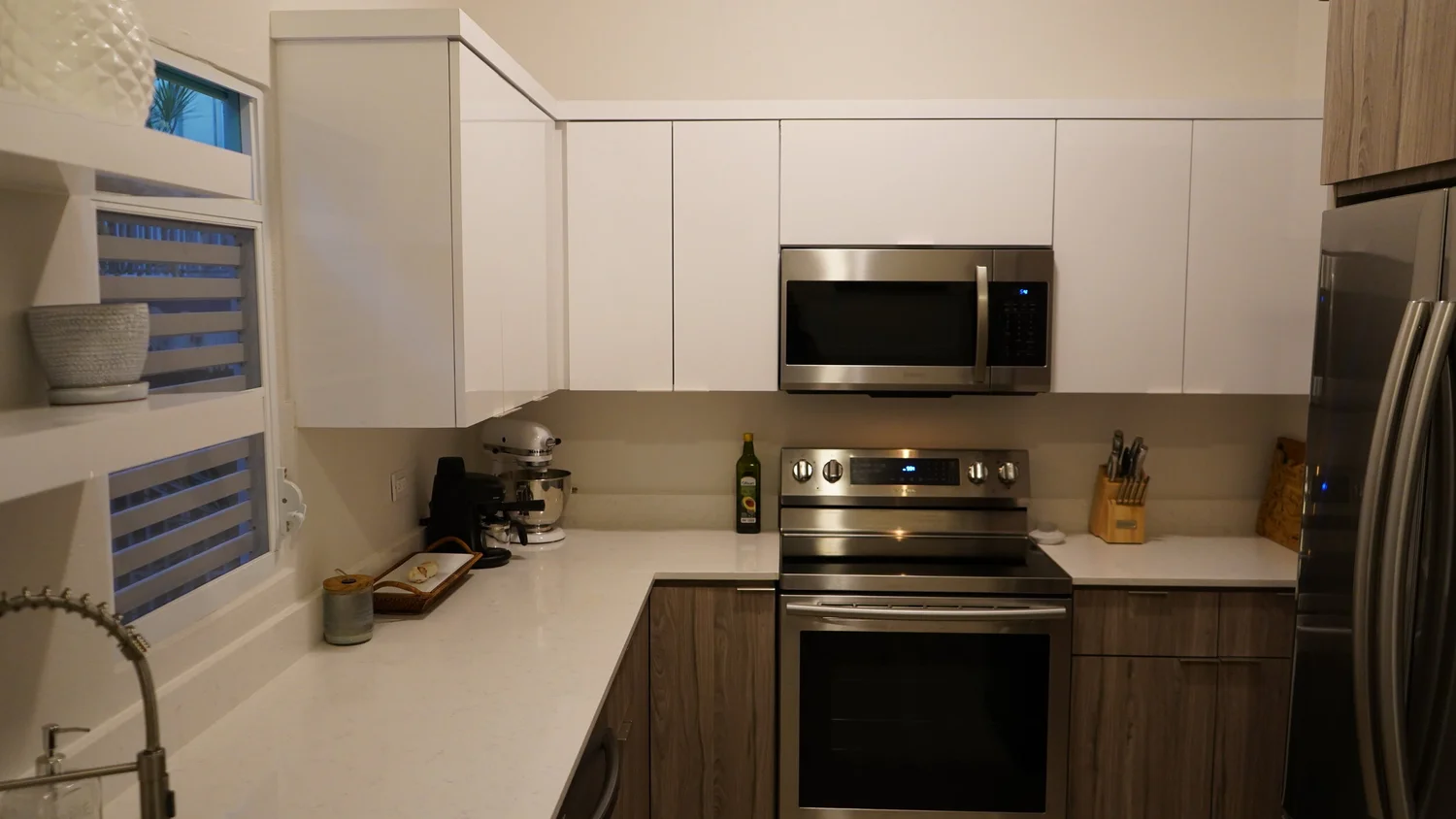 Gabinetes de Cocina — Ébano PR