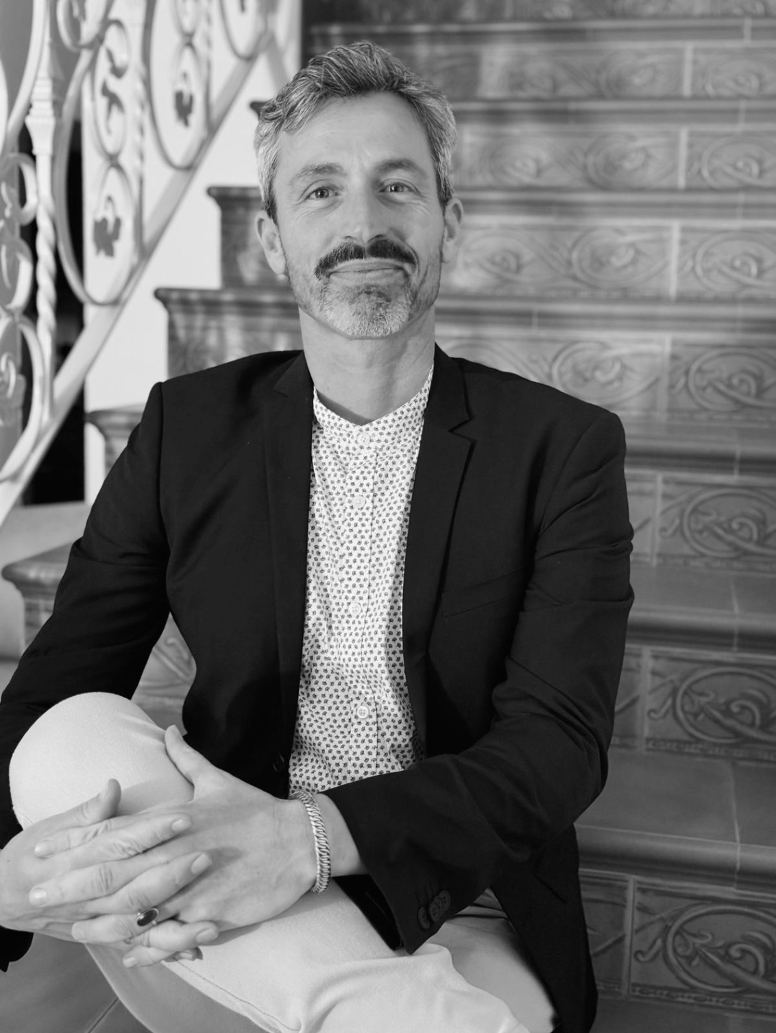 HOW TO BUILD A COMMUNITY READY TO BUY YOUR RETREAT IN 2026