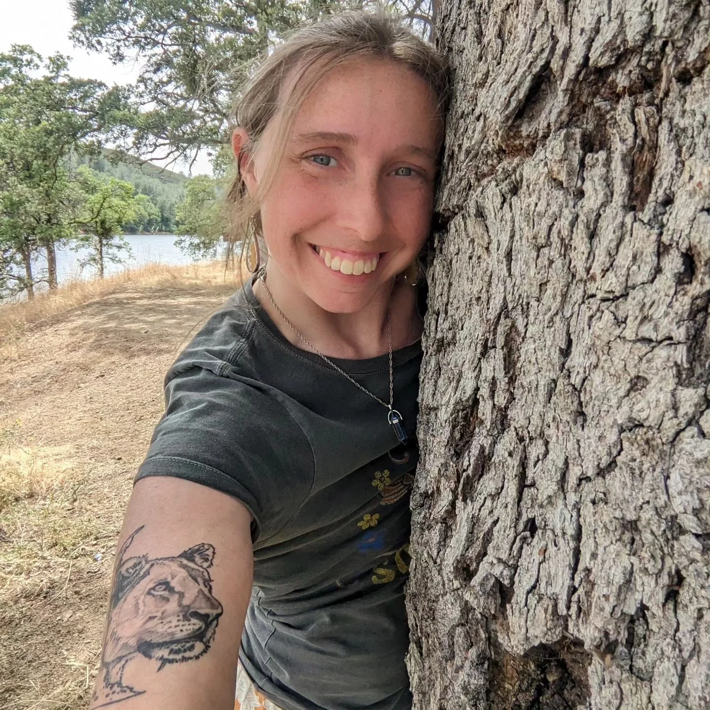 A very much needed day to ground into nature. It was so peaceful by the water. Great company, time to meditate, and recalibrate. 🥰🌊🌳