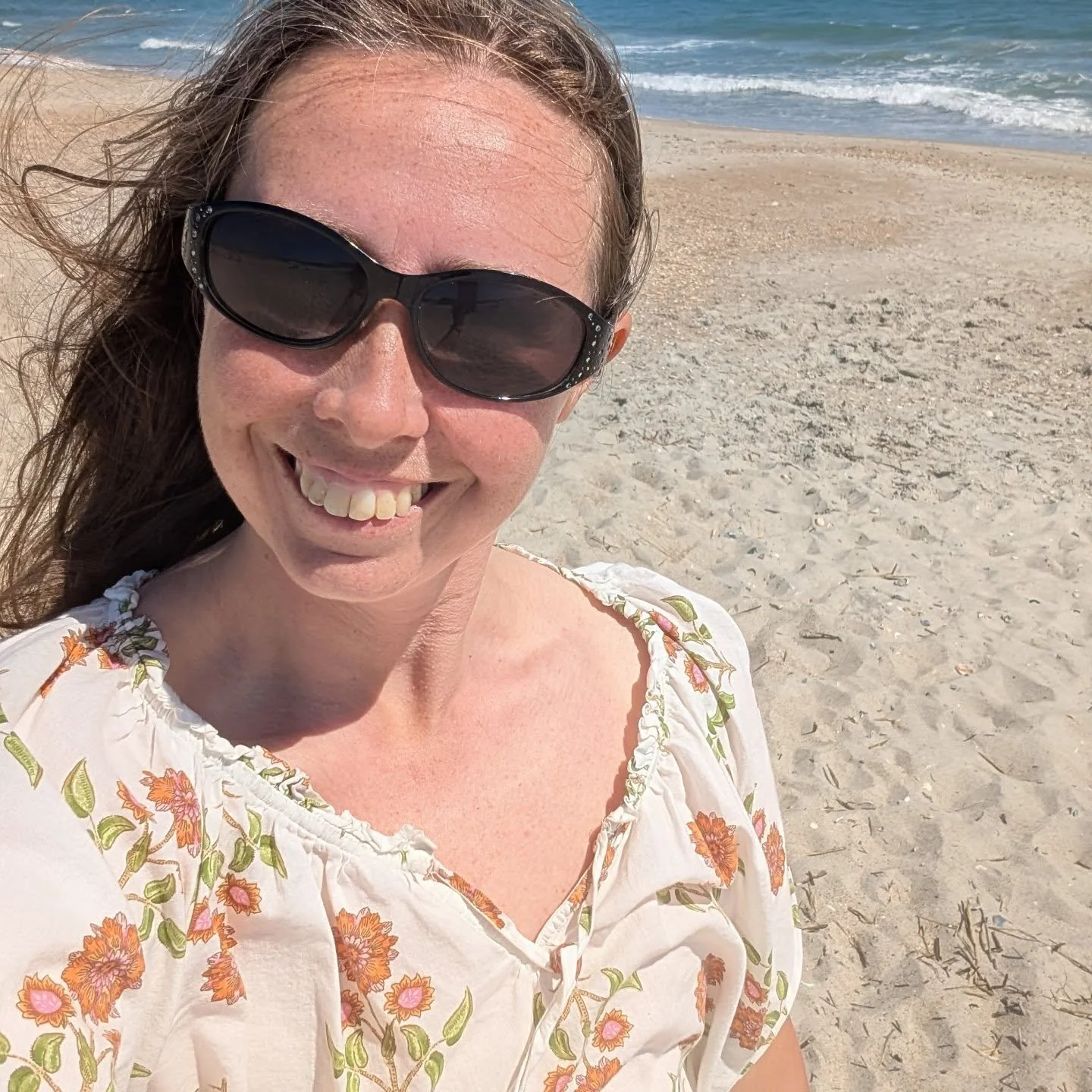 Hello from Atlantic Beach 👋 Even though I live on Hatteras Island, when I came to Morehead for a project, I had to stop and say hello to the ocean. This entire chain of barrier islands has been a joy to experience. I feel the ocean's call and I am h