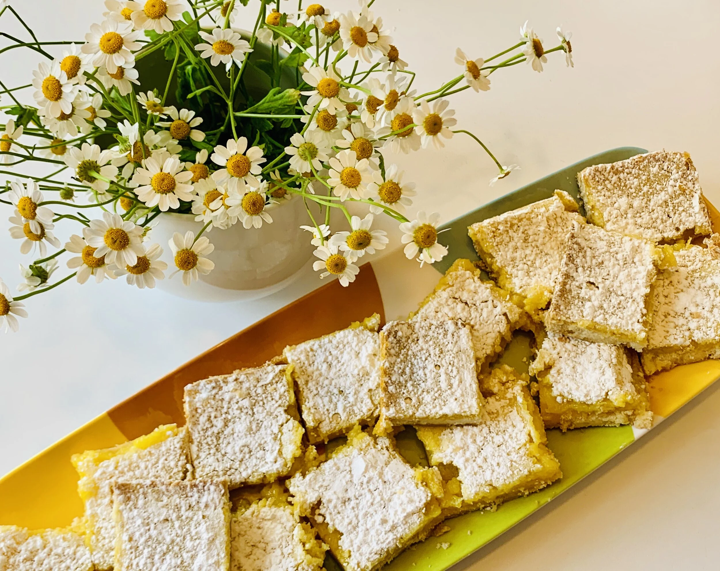 lemon bars hero.jpeg