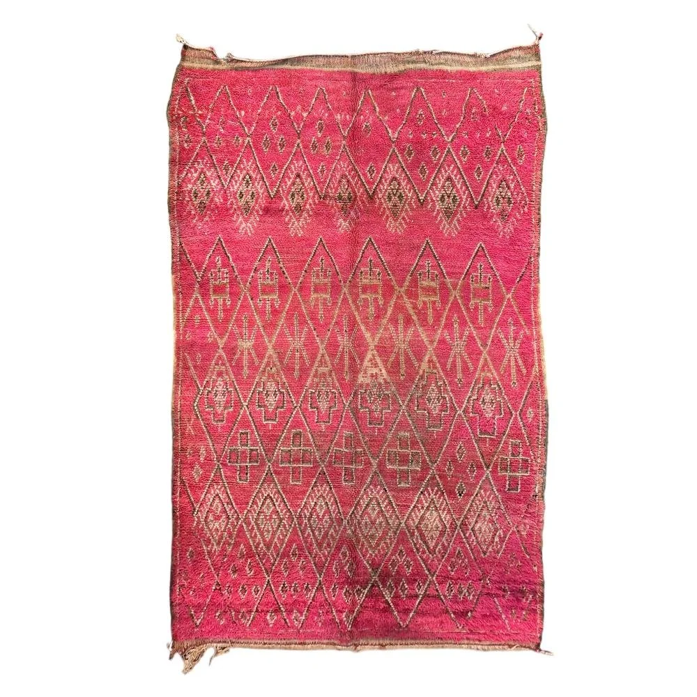 handwoven-6x9-pink-and-beige-bohemian-eclectic-moroccan-wool-rug_001.jpeg