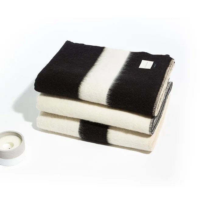 BLACKSAW_Ribbon_Square HIGHLIGHTS8.jpeg