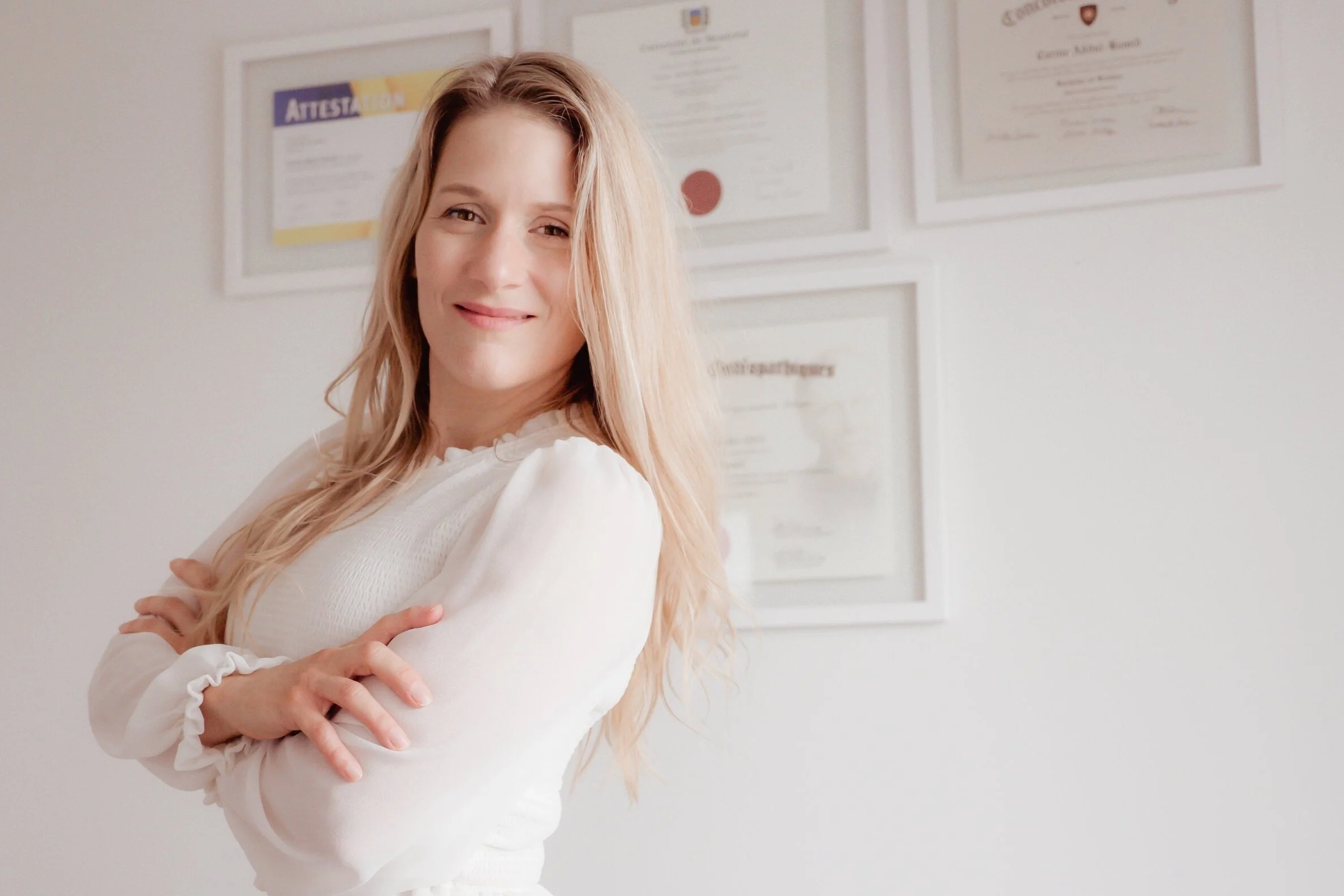 Portrait de Carine A-Hamid ostéopathe D O à St-Hubert sur la Rive-Sud de Montréal