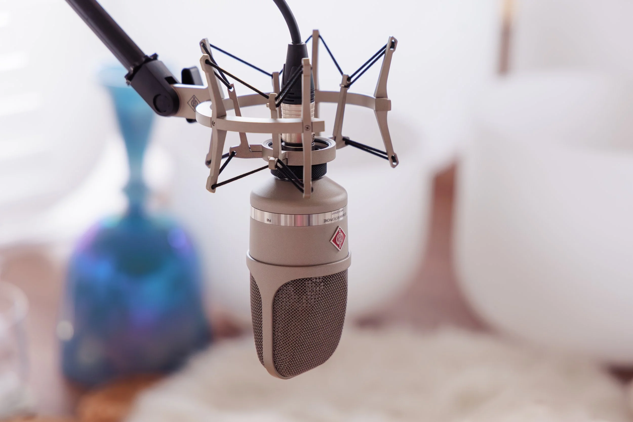 Micro de studio pour enregistrement sonore cristallin