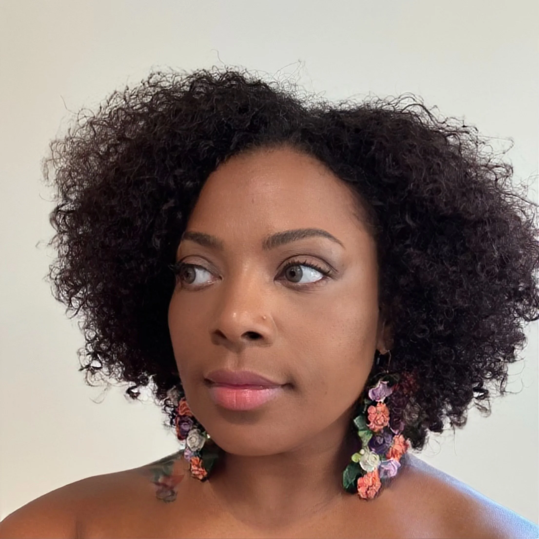 Les Fleur_Large_Model Front.jpg