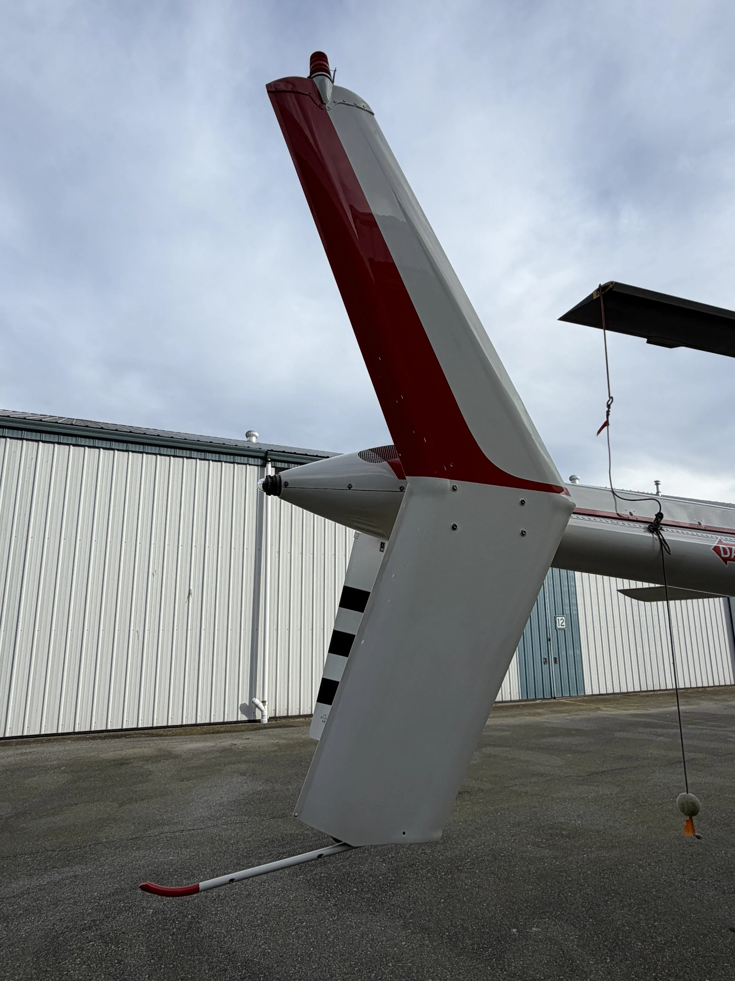 1995 Bell 206B3 C-FNVY (4).JPG