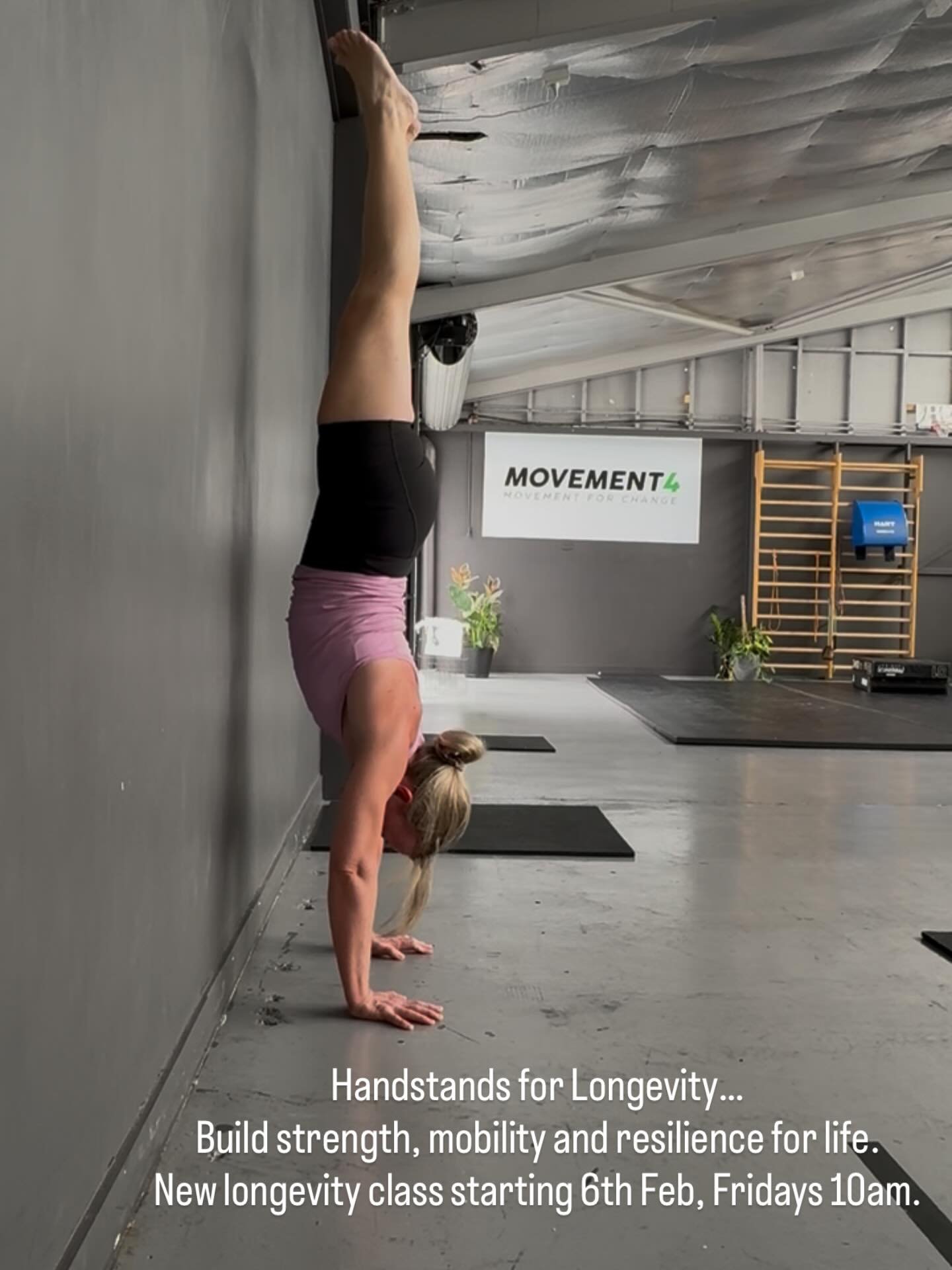 HANDSTANDS FOR LONGEVITY&hellip;

Handstands are not just about balancing perfectly on your hands.

They are a powerful way to build strength, mobility and confidence at any age.

&bull; Strong, stable shoulders
&bull; True core strength and stabilit