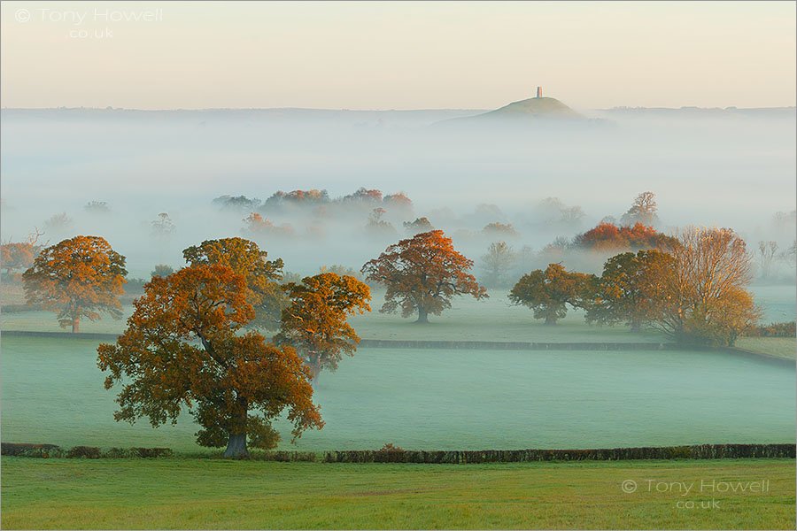 Glastonbury-Tor-Mist-Autumn-8616.jpg