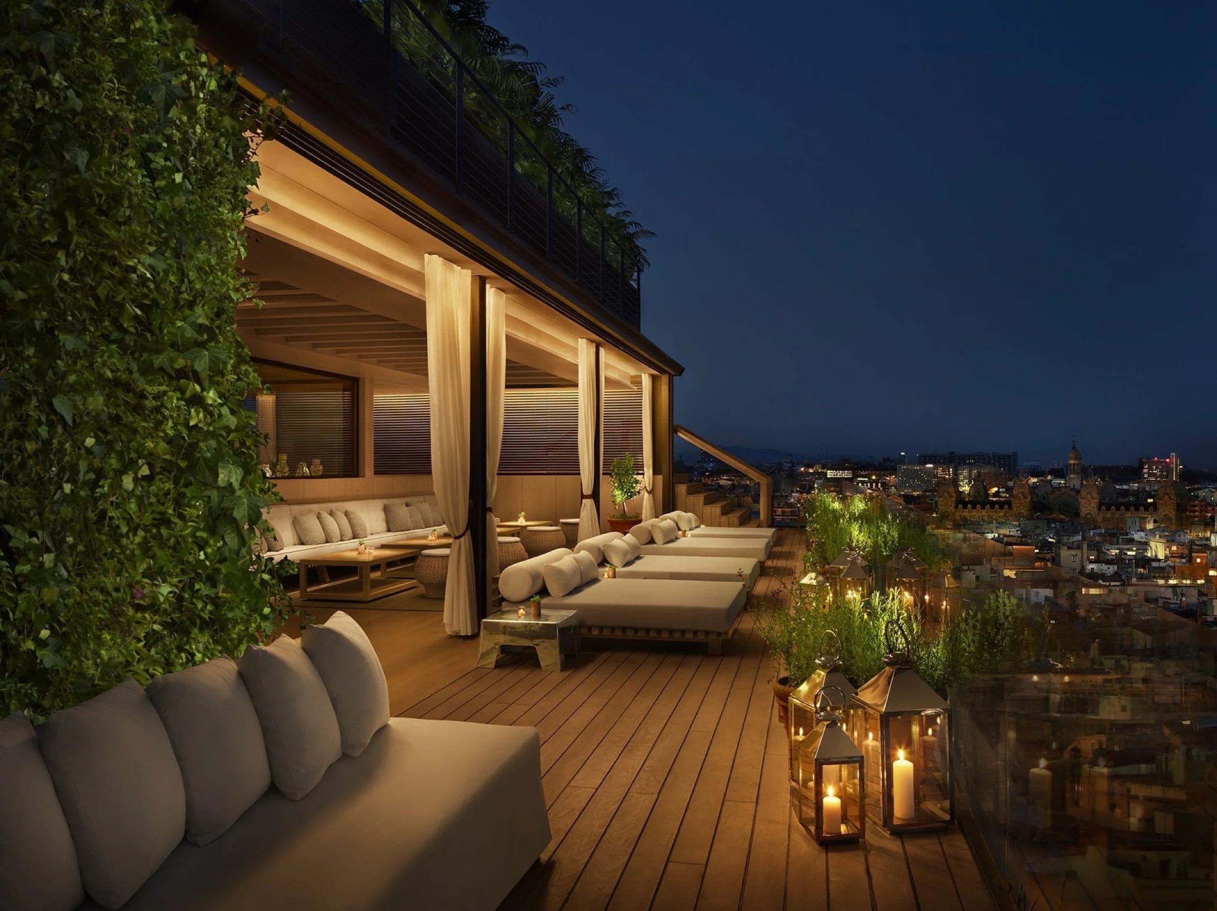 4-roof-lounge.jpg