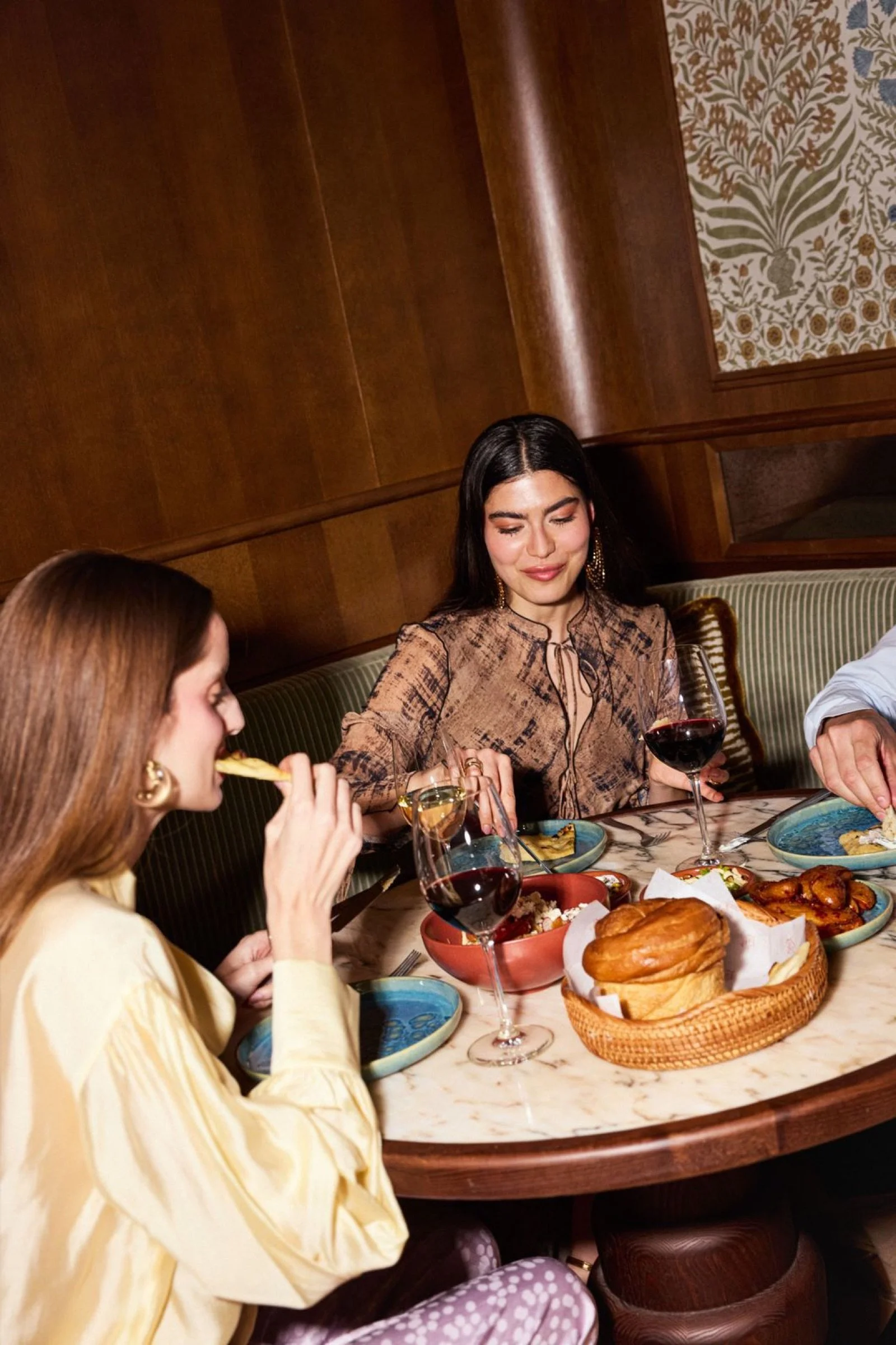 3-dining.jpg