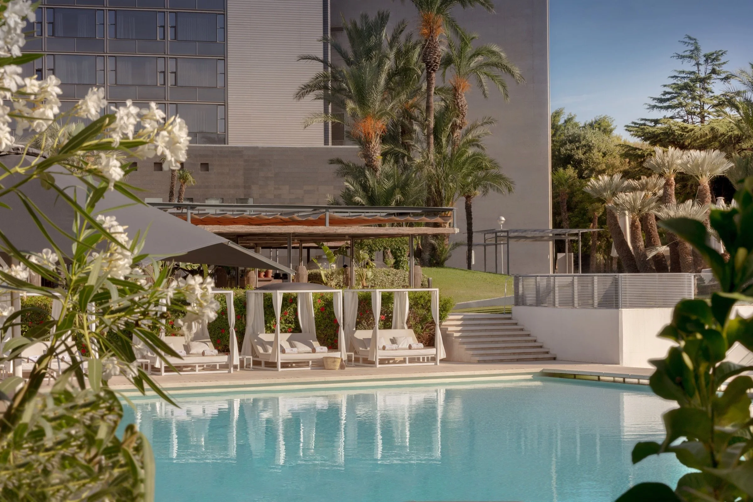 1-pool.jpg