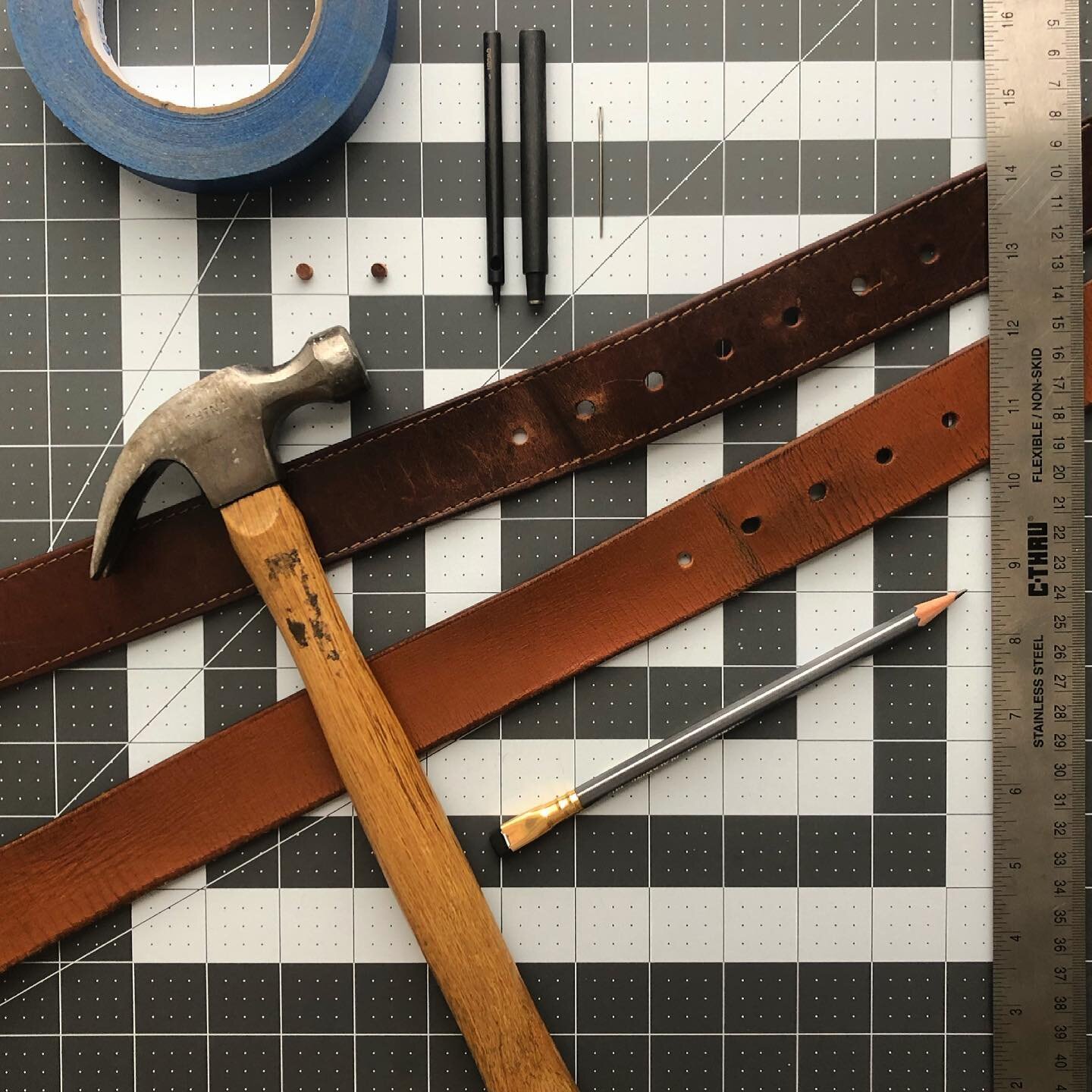 If there&rsquo;s one thing that&rsquo;s helped me more than anything else over the past, super-stressful 12 months, it&rsquo;s been the chance to run on a daily basis. The result? My belts got bigger. @heinmadegoods encouraged me to invest in a leath