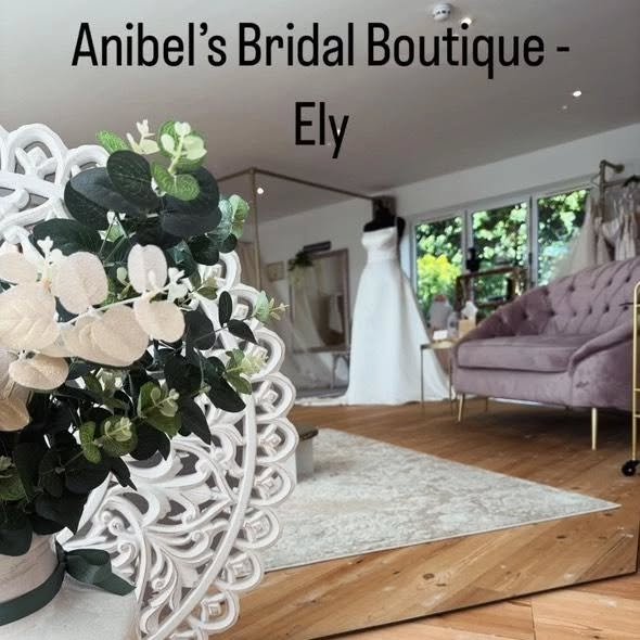 It was lovely to meet the wonderful Sarah from Anibel's bridal boutique, a beautiful bridal shop in the heart of Ely. @anibelsbrides

#elycambridgeshire #bridalboutique #beautiful