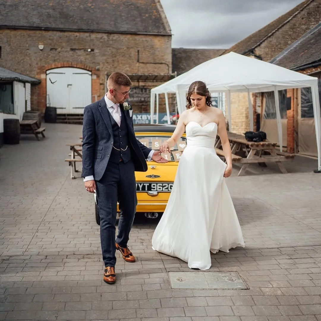 Beautiful bride Natalie ✨
It was a pleasure working on her gown and making sure the fit was just right. She looked absolutely stunning on her wedding day.

#Beautifulbride #bridalseamstress #weddingdressalterations #stunning