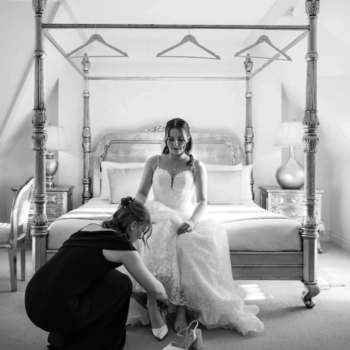 Beautiful bride Holly in her perfectly tailored wedding dress 🤍 Custom alterations to ensure the perfect fit for an unforgettable day. Thank you for trusting me with such an important part of your wedding journey ✨

#beautifulbride❤️ #weddingalterat