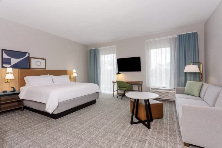 staybridge-suites-winter-haven-5.jpg