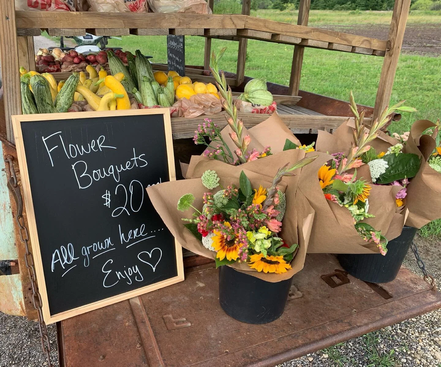 Guys!! Local people who want to brighten up their day/week or give a sweet gift.  Farm fresh flowers- all Grown right here now on the stand. Mixed bouquets $20 each 🌸🌼🌺🌻