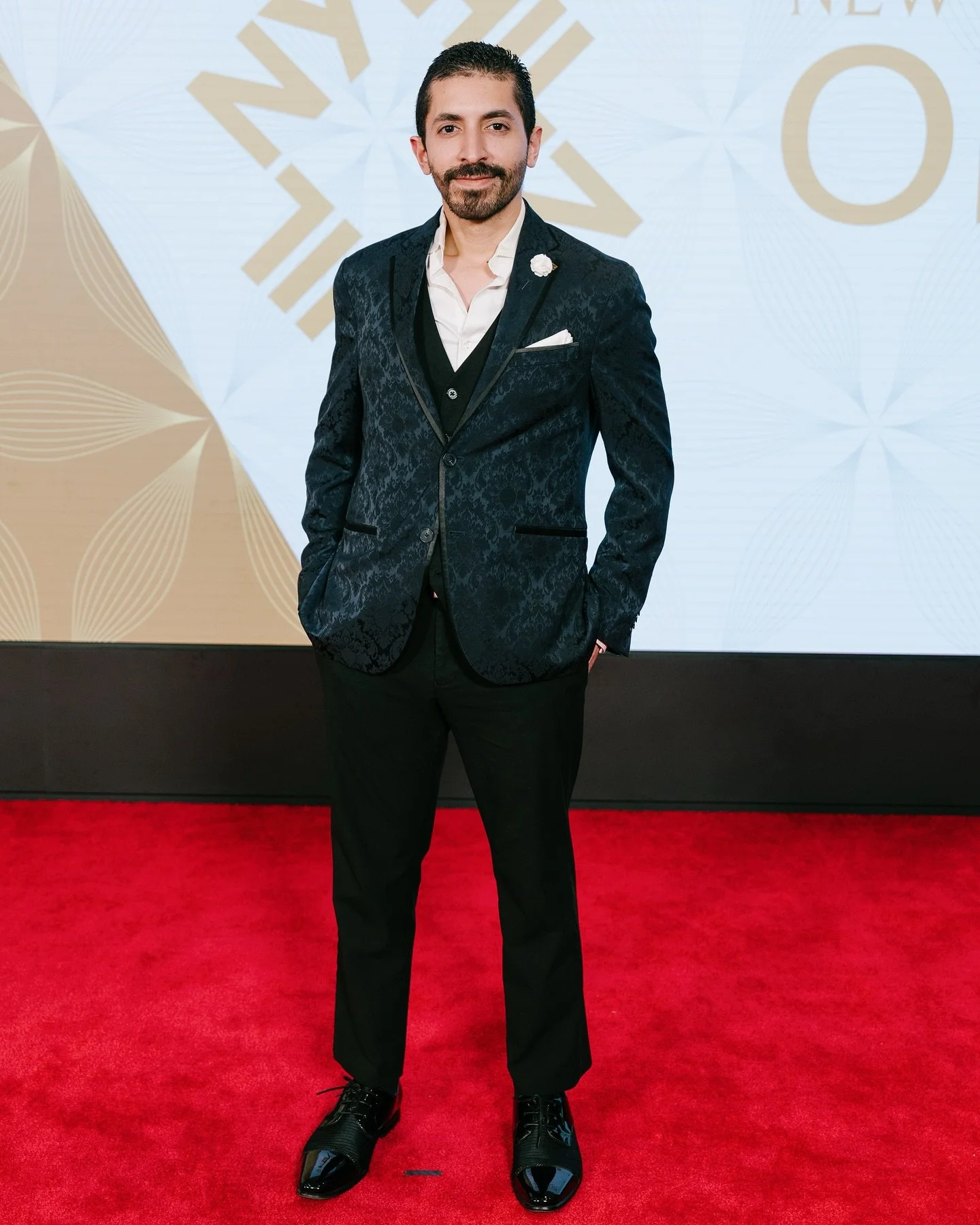🥂 𝗡𝗘𝗪 𝗔𝗥𝗧𝗜𝗖𝗟𝗘 🥂

@360ofopera team member @logan.martell93 attended @nyphilharmonic 2025/2026 Season Opening Gala, starring @cecilemclorinsalvant &amp; @anthony_parnther 

🗞️ Read all about it on our website: https://www.360ofopera.com/bl