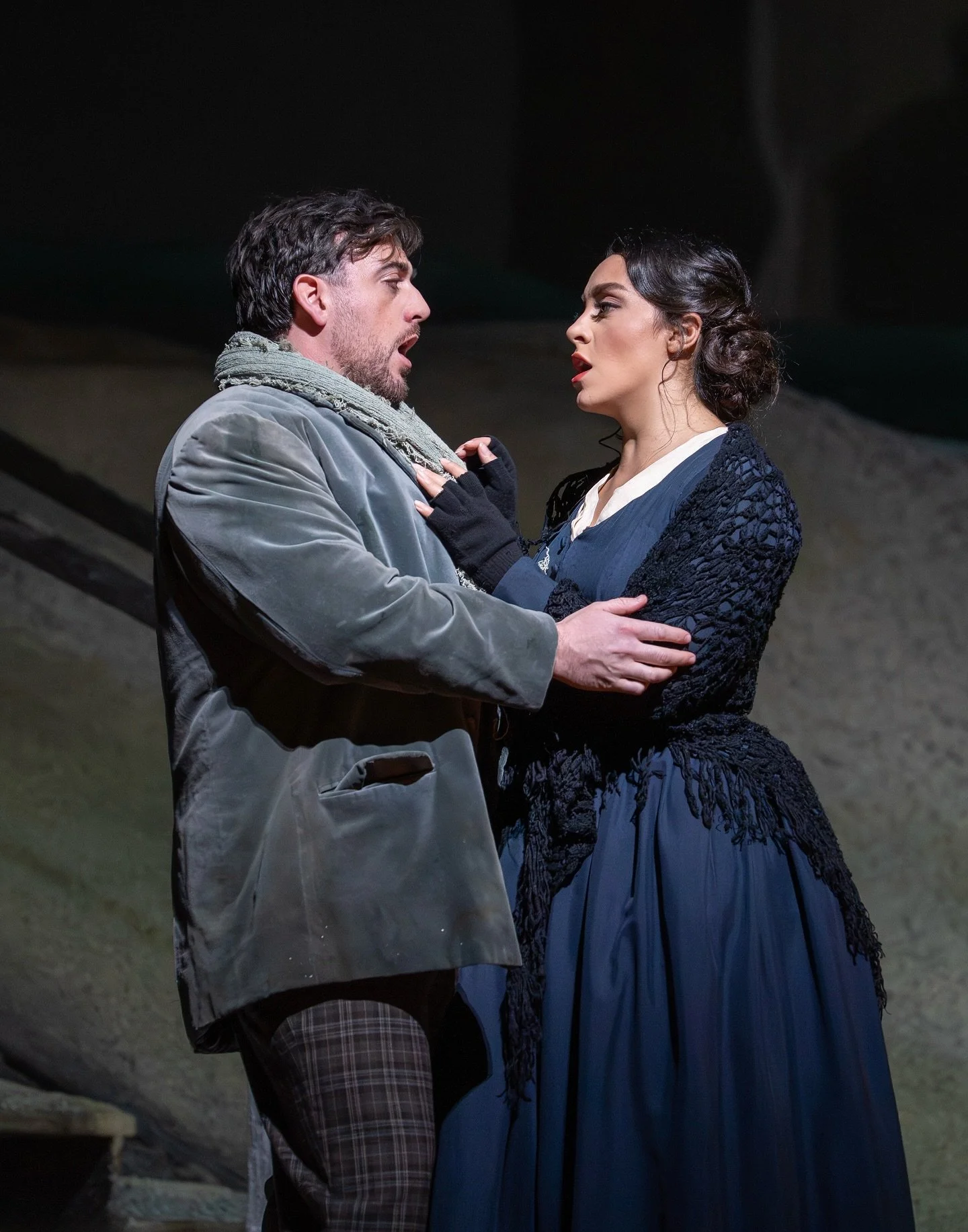 ✨ TONIGHT ✨
@360ofopera attends opening night of Puccini’s #LaBohème at @metopera in Franco Zeffirelli’s iconic production!
🎶 Conductor: @kerilynnwilsonmaestro 
🎭 CAST:
Rodolfo: @freddiedetommaso 
Mimì: @juliana__grigo