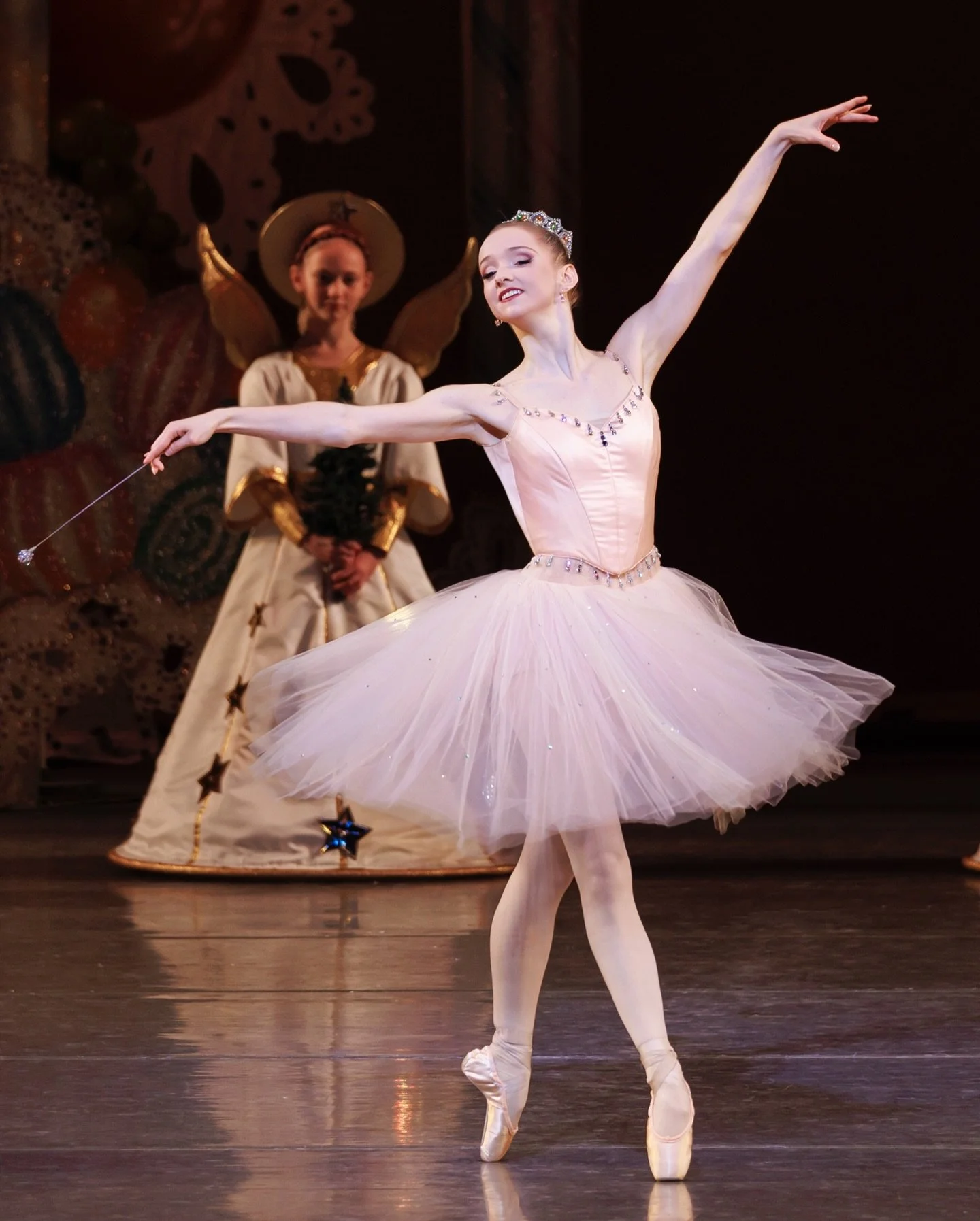 The Holiday Season has arrived! ❄️ 🩰 ✨ 

@360ofopera team member @logan.martell93 attended #TheNutcracker at @nycballet starring @mira_nadon @emmavonenck @oliviamackinnon @anthony.m.huxley &amp; more ~ read all about it on our website!

🗞️ https://