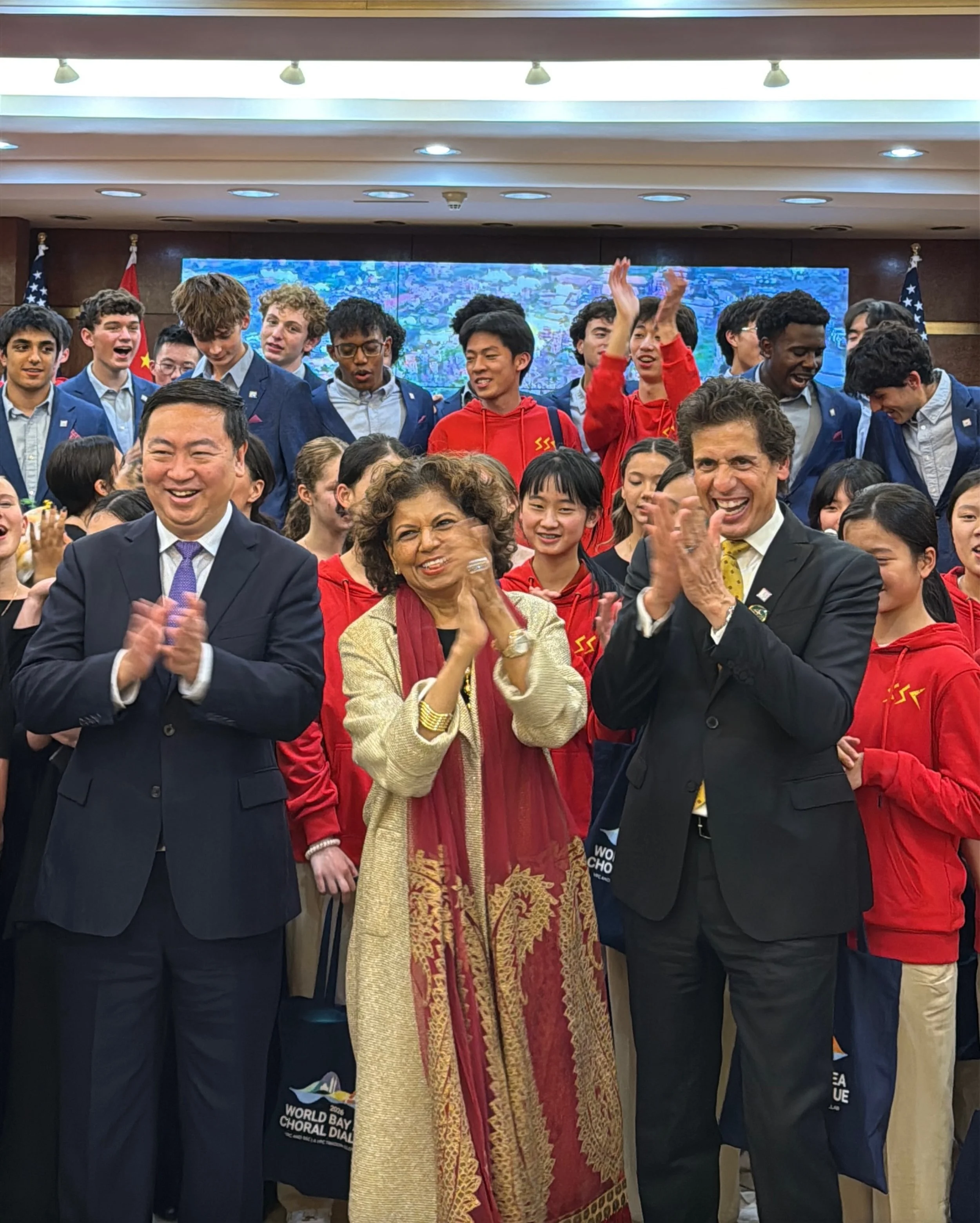 🗞️ NEW ARTICLE 🗞️

🇺🇸 🇨🇳 @logan.martell93 attended @ypcofnyc&rsquo;s &ldquo;Youth Dialogue for the Future&rdquo; concert at @chinacg_nyc 

🔗 Read all about it on the @360ofopera website 👉🏼 https://www.360ofopera.com/blog/young-peoples-chorus