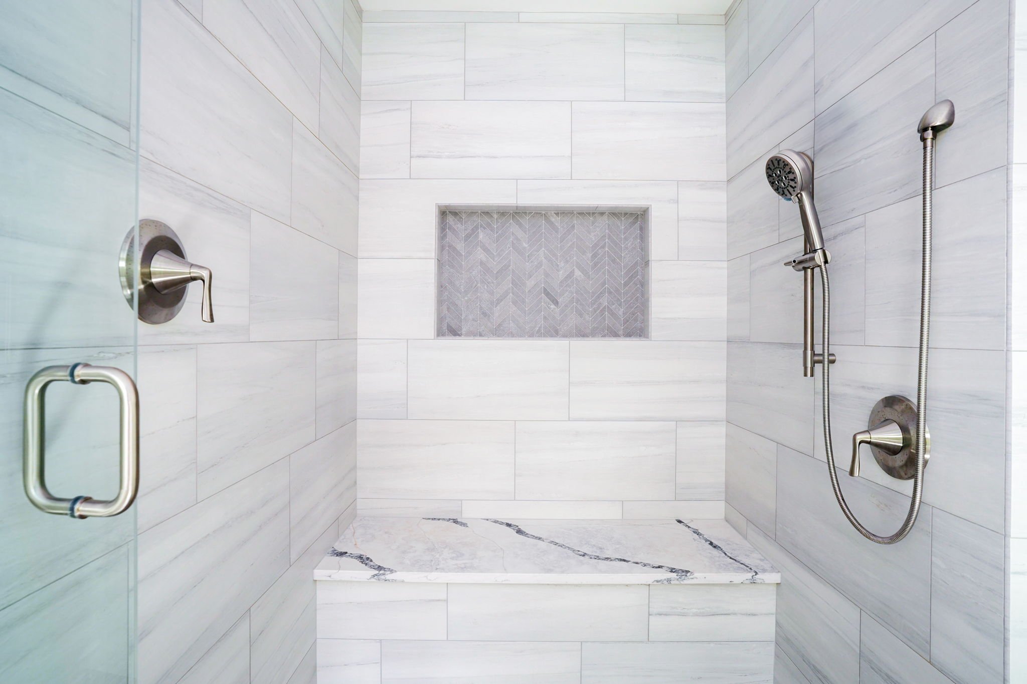 6-web-or-mls-12800 Saddleseat Place-6.jpg