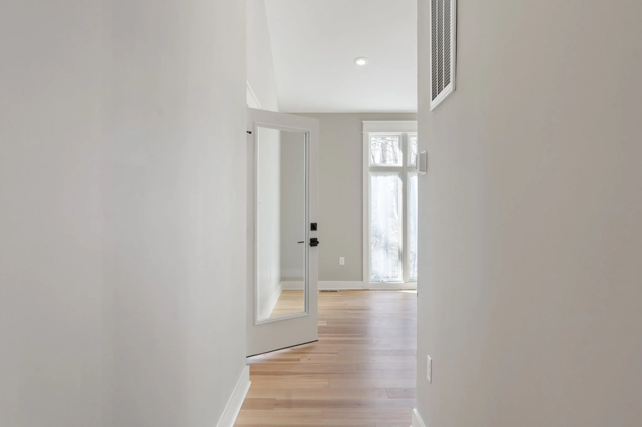 11-web-or-mls-2300 Brookwood Rd, Richmond, VA 23235, USA-11.jpg