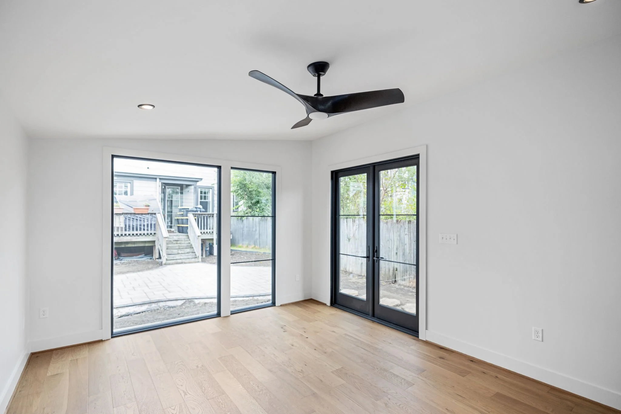 14-web-or-mls-cardiff outdoor-12.jpg