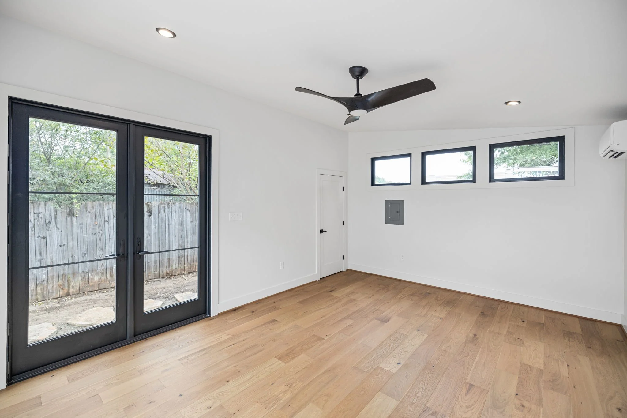 17-web-or-mls-cardiff outdoor-15.jpg