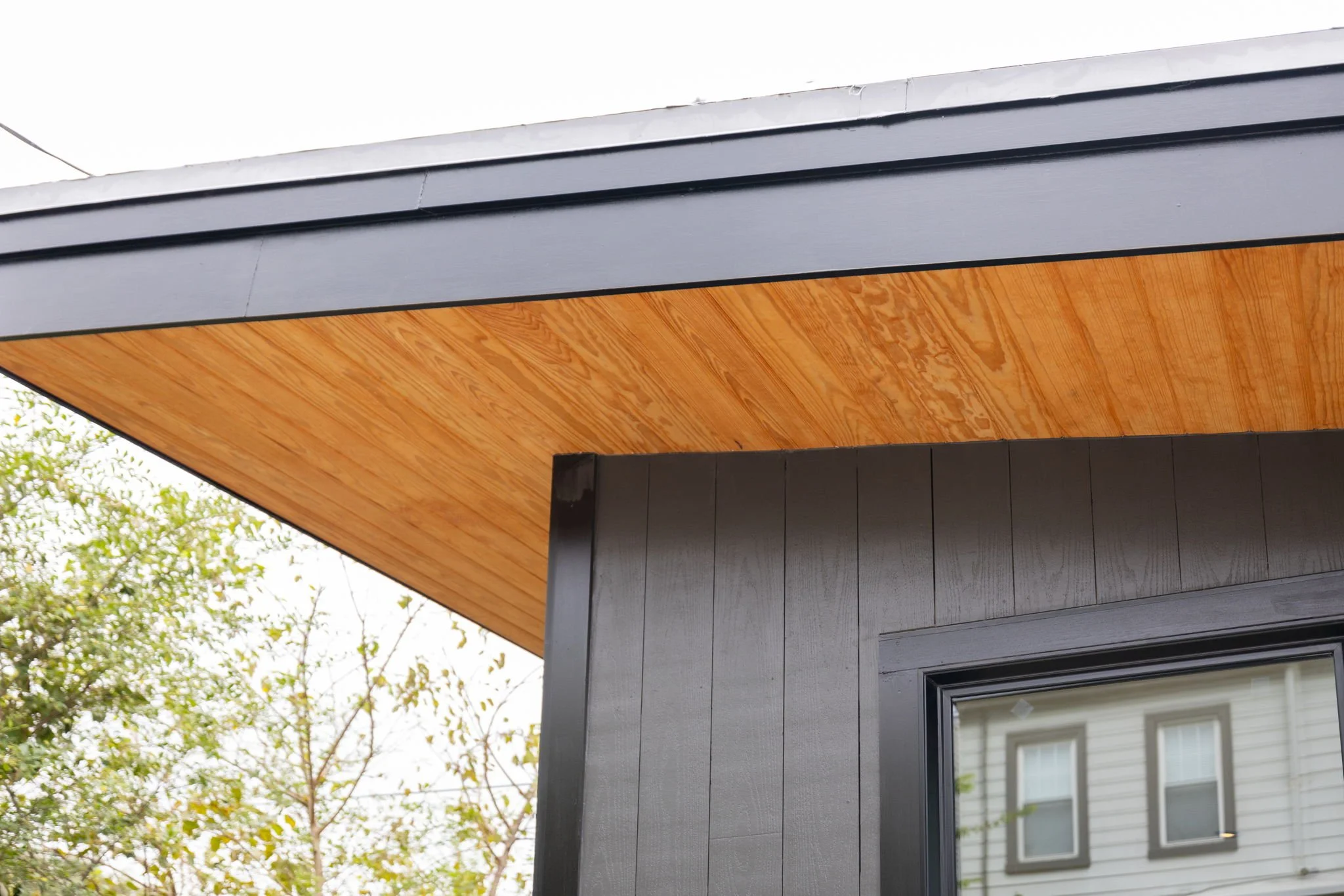 33-web-or-mls-cardiff outdoor details-4.jpg