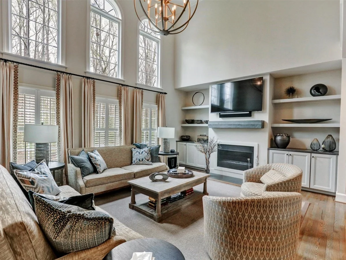 11-Family Room (2) - Copy.jpg