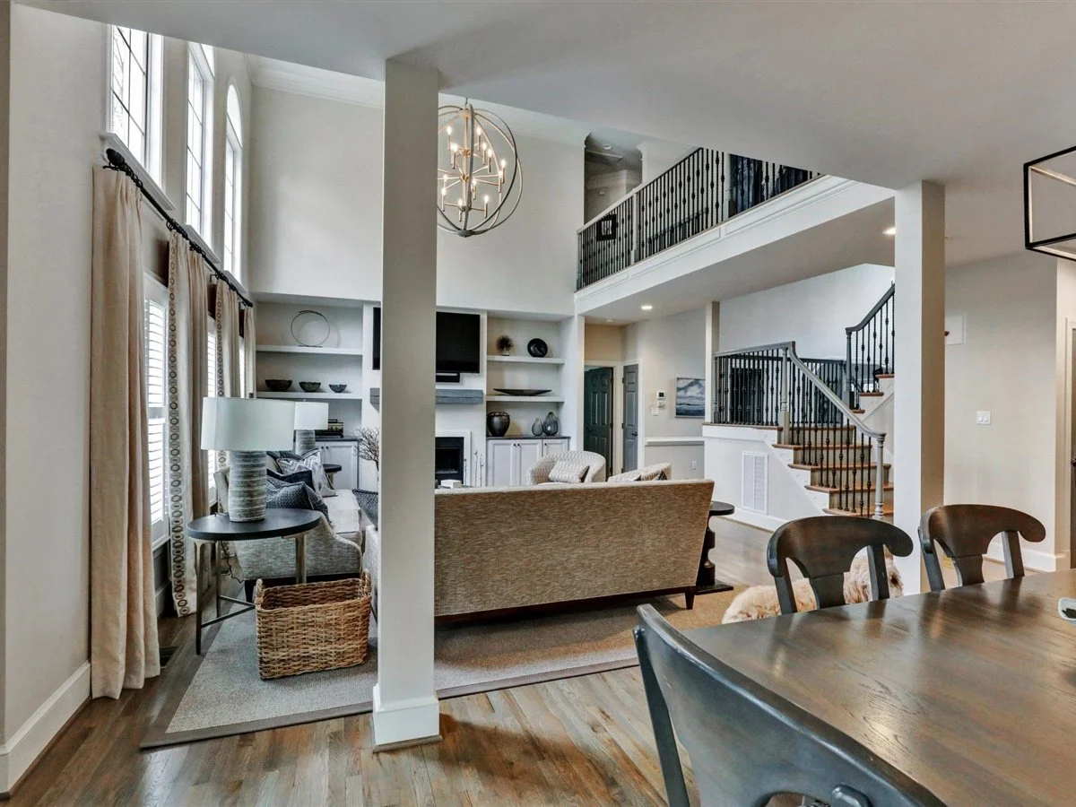 12-Family Room (3).jpg