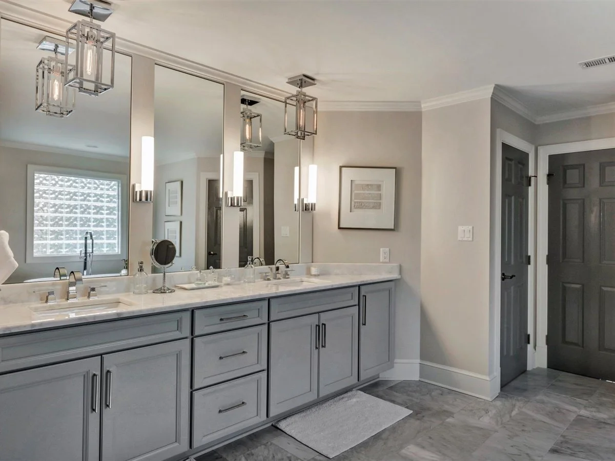 21-Master Bath (3).jpg