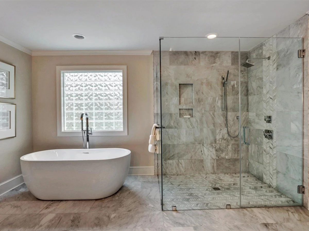 22-Master Bath (5).jpg