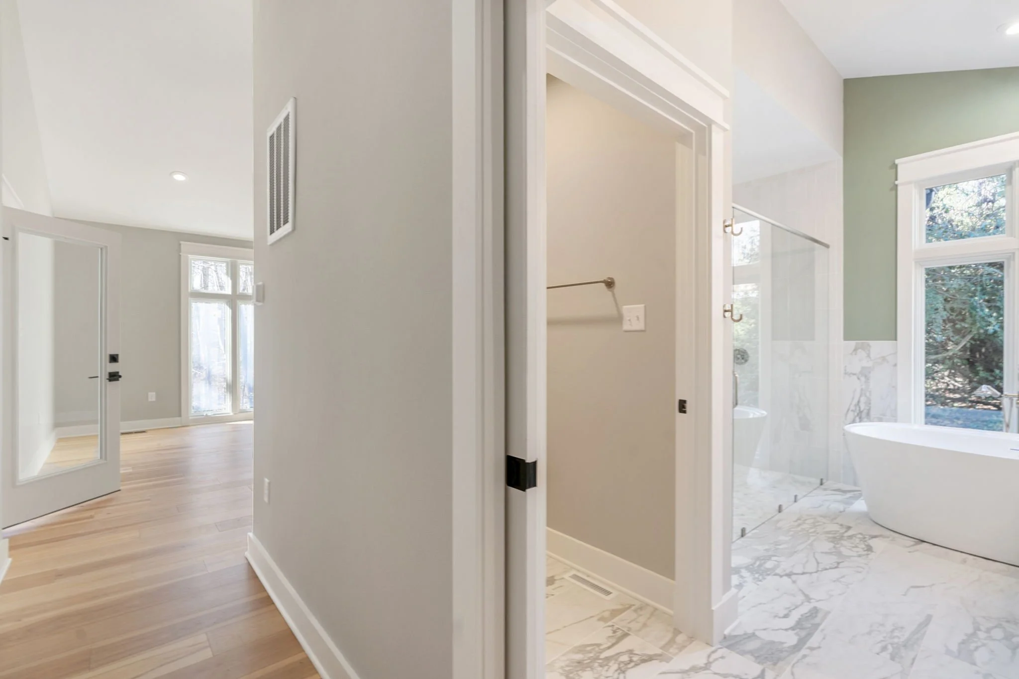 10-web-or-mls-2300 Brookwood Rd, Richmond, VA 23235, USA-10.jpg