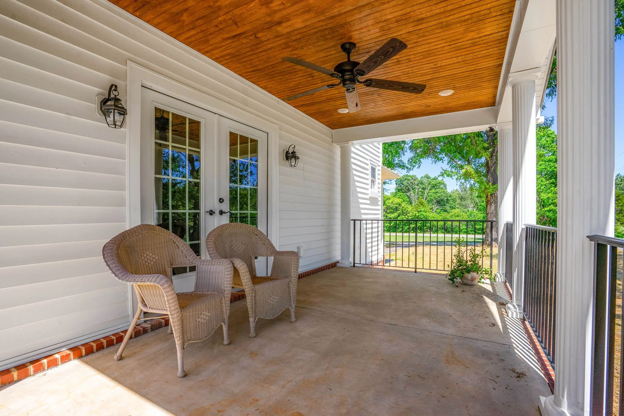 125-web-or-mls-7733 S James Madison Hwy exterior-34.jpg