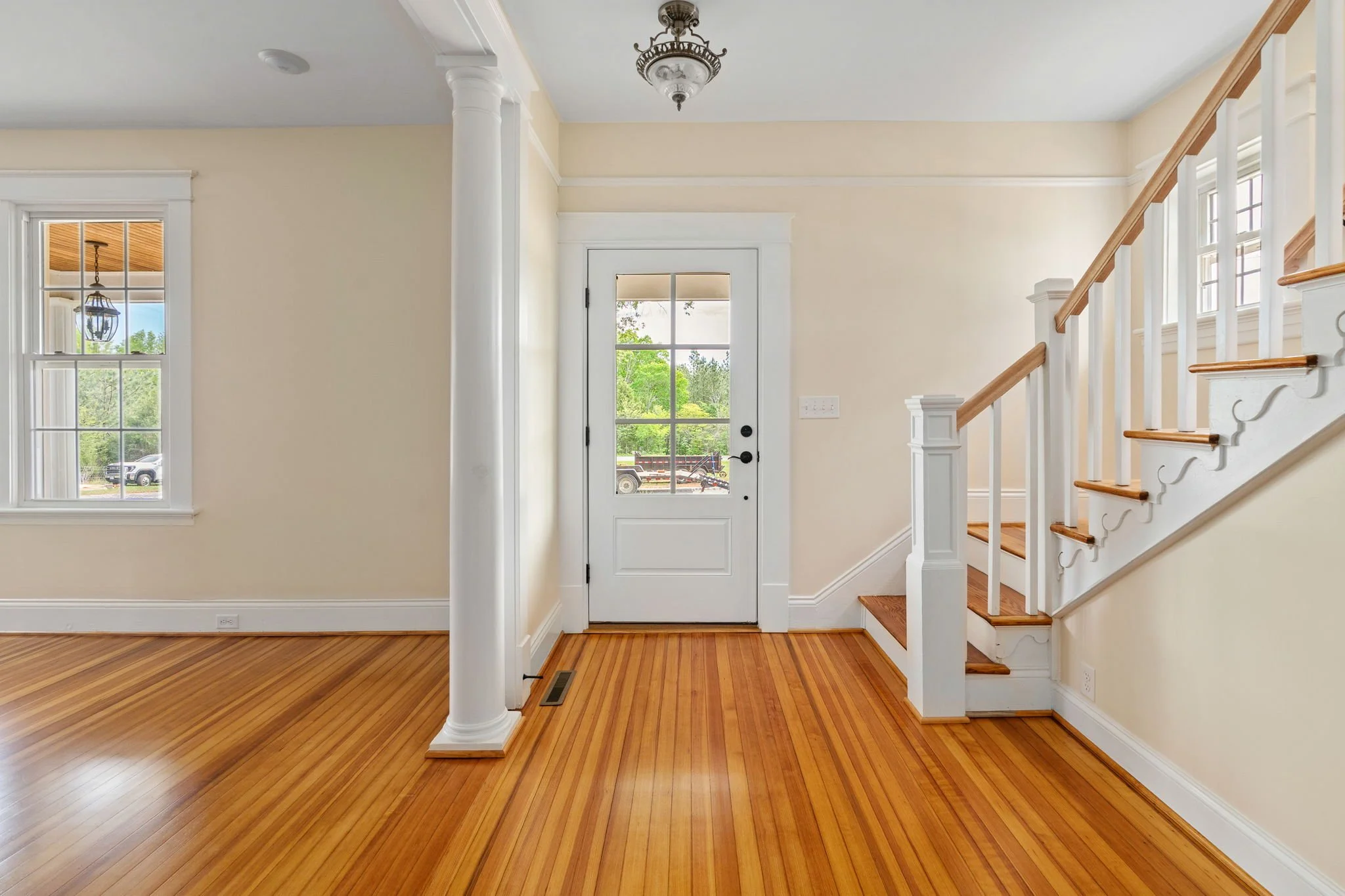 1-web-or-mls-7733 S James Madison interior-2.jpg