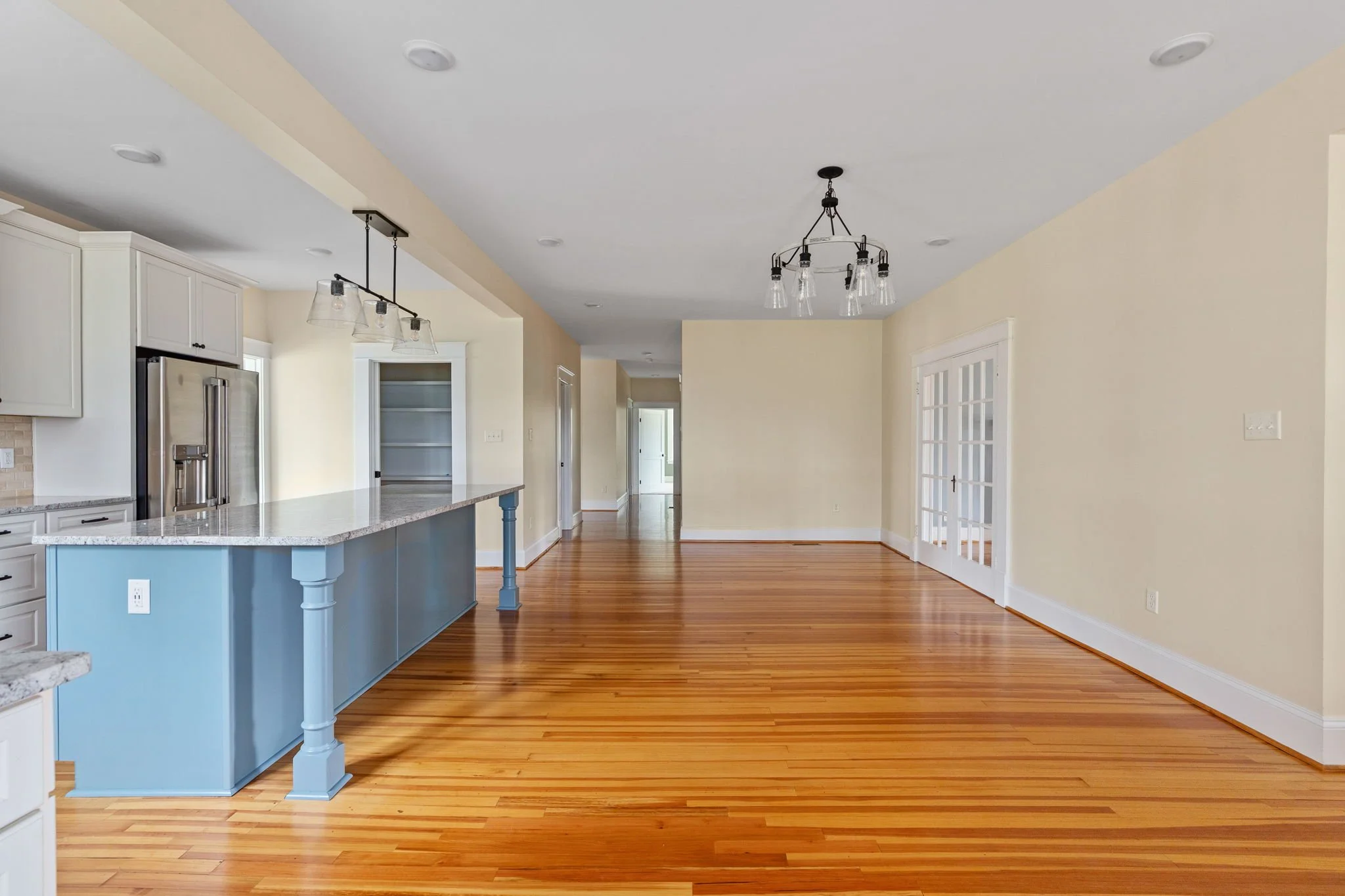 14-web-or-mls-7733 S James Madison interior-15.jpg