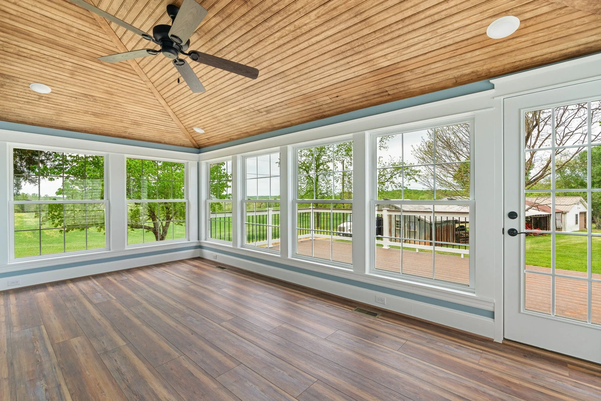 33-web-or-mls-7733 S James Madison interior-34.jpg