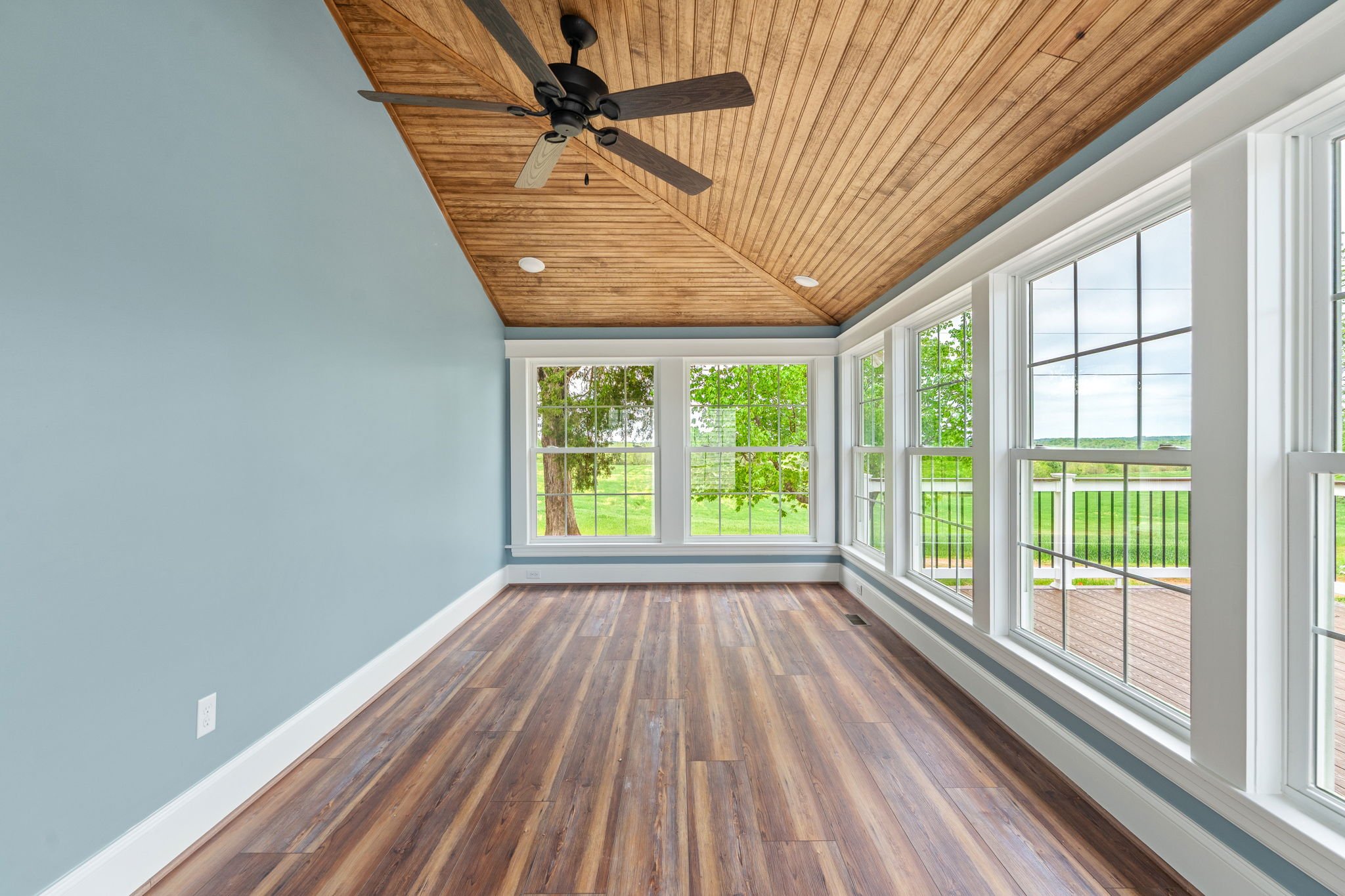 34-web-or-mls-7733 S James Madison interior-35.jpg