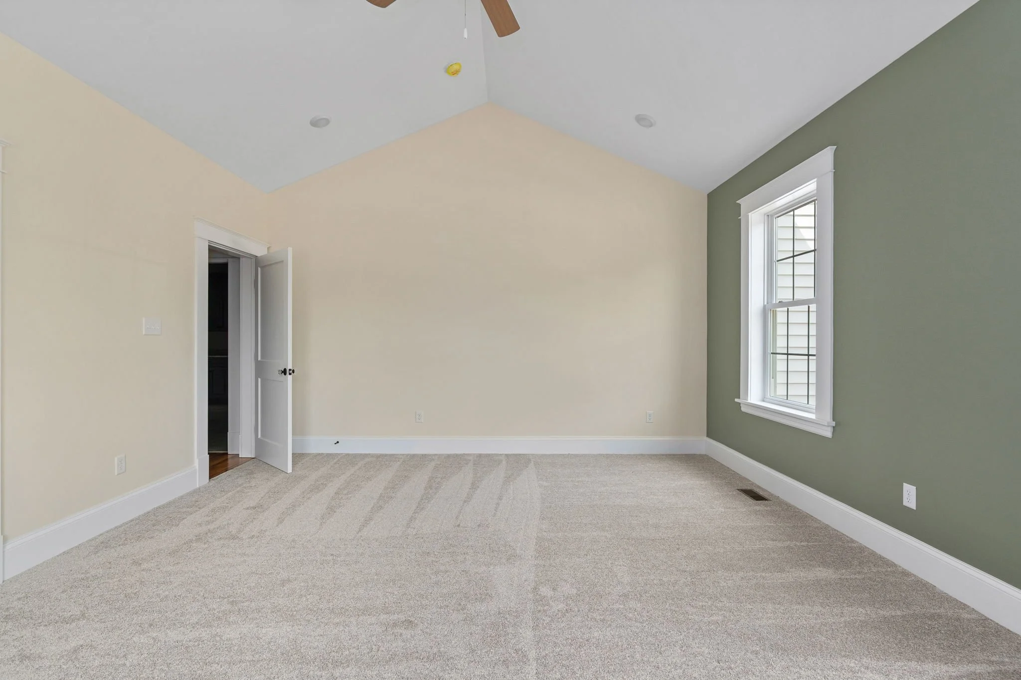 53-web-or-mls-7733 S James Madison interior-54.jpg