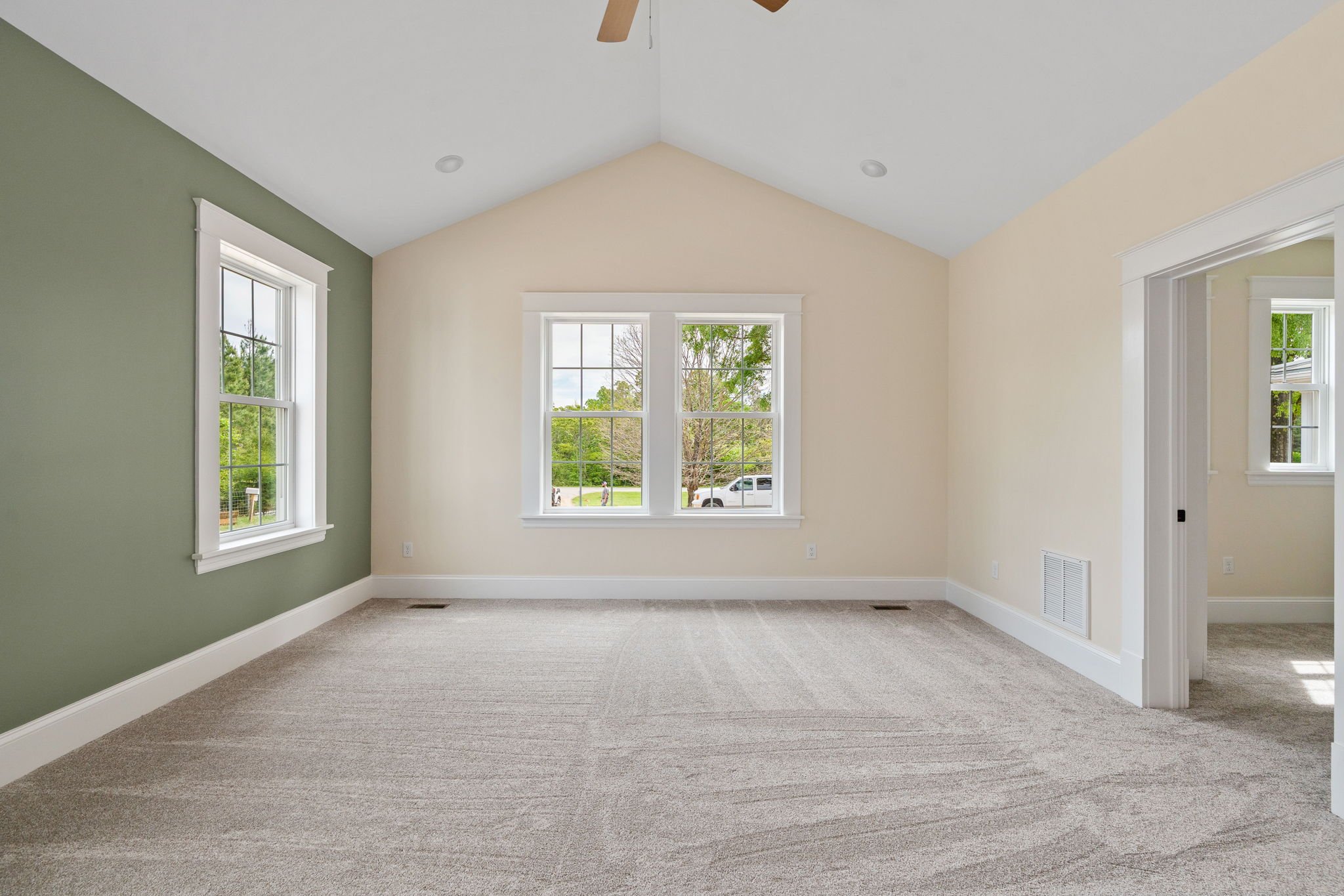 56-web-or-mls-7733 S James Madison interior-57.jpg