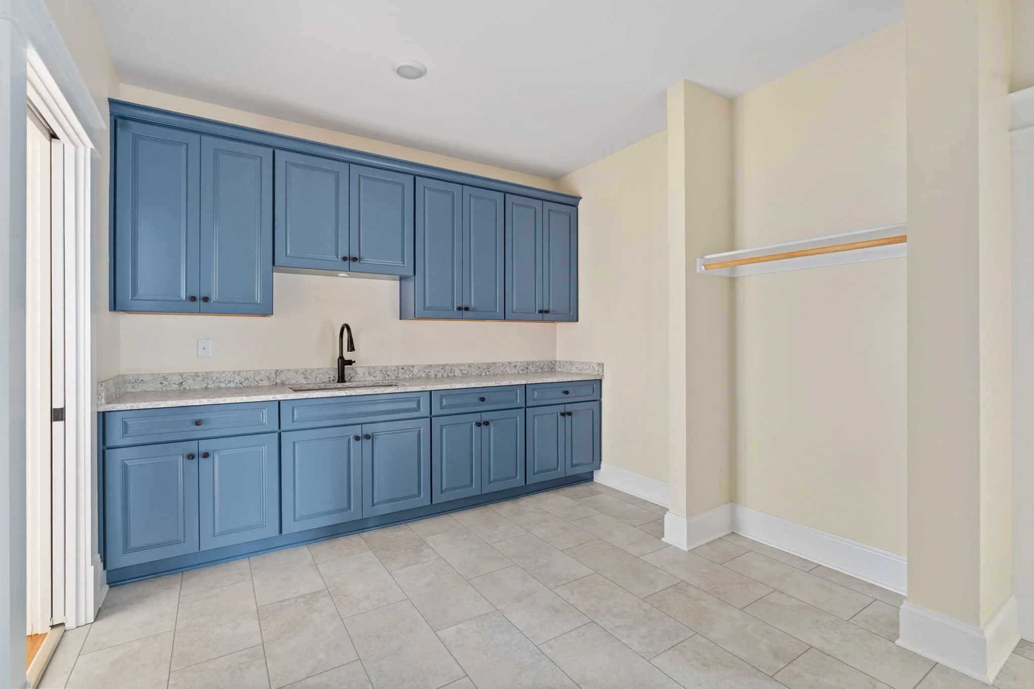 60-web-or-mls-7733 S James Madison interior-61.jpg