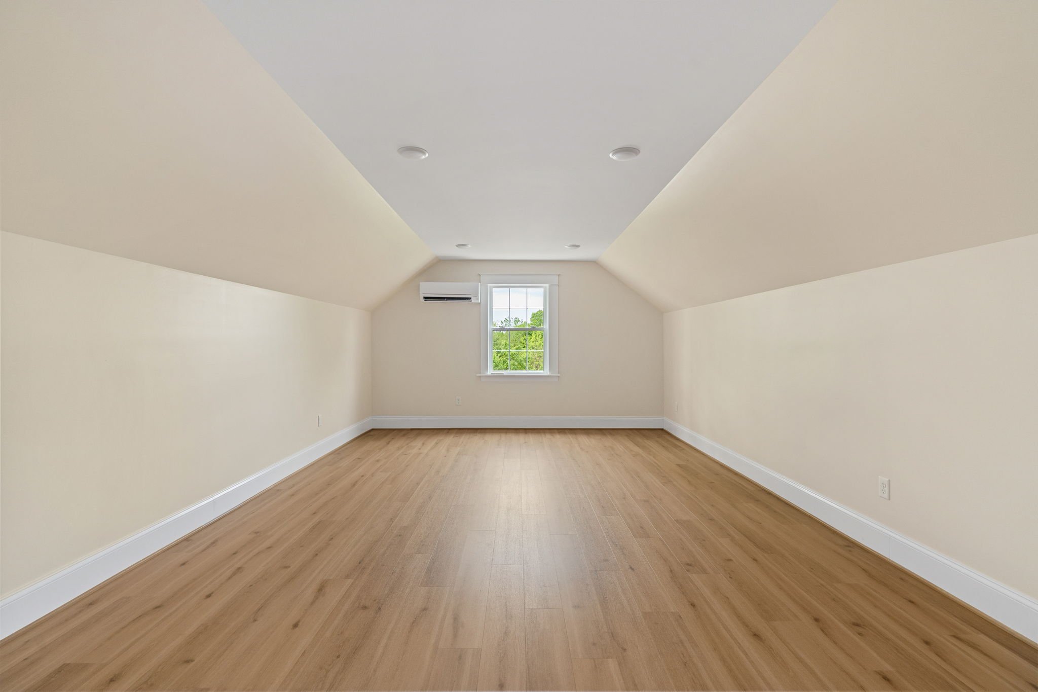 71-web-or-mls-7733 S James Madison interior-72.jpg