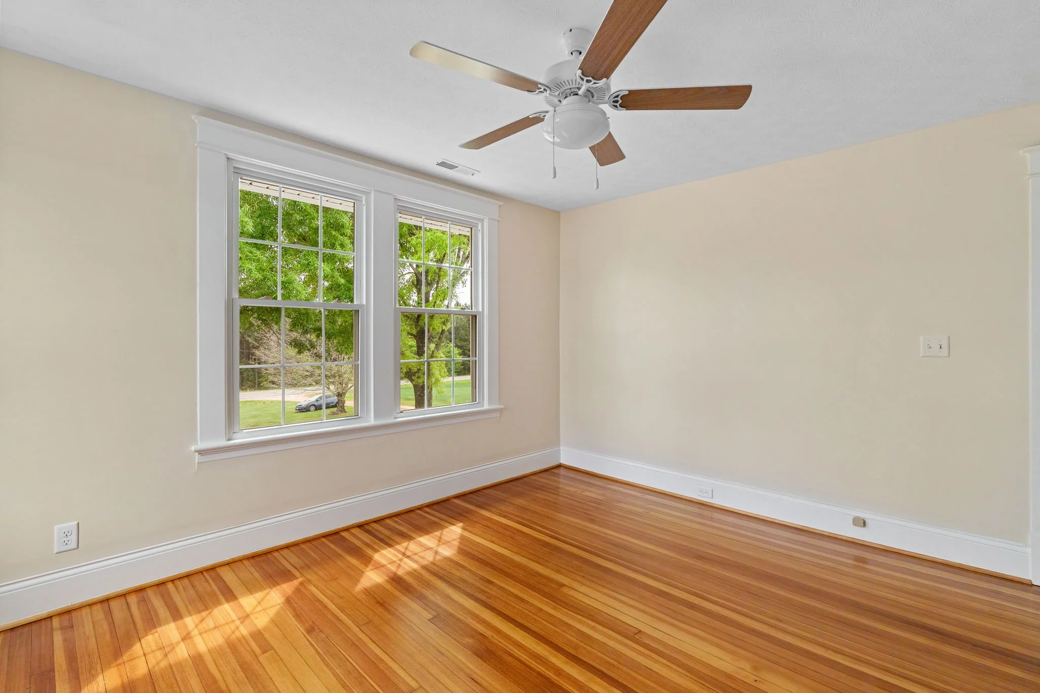 81-web-or-mls-7733 S James Madison interior-82.jpg