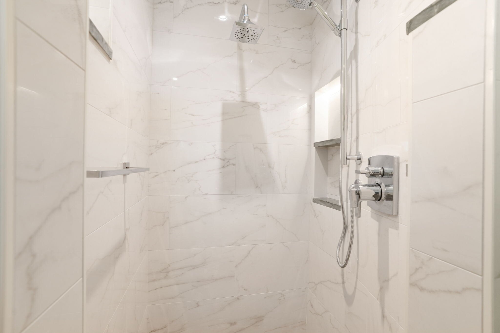 2-web-or-mls-206 Overlook Rd bathroom-38.jpg