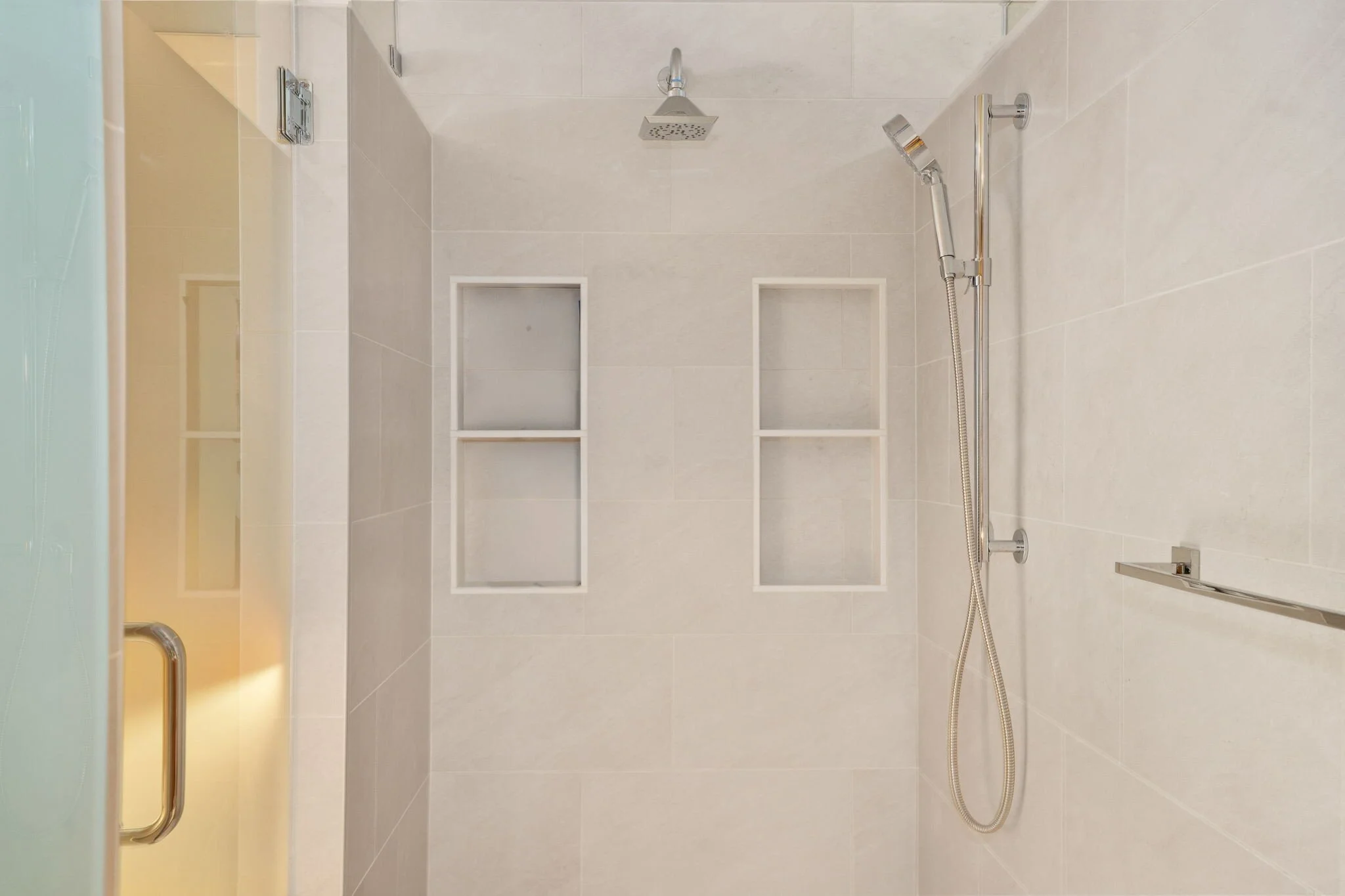 12-web-or-mls-206 Overlook Rd bathroom-29.jpg